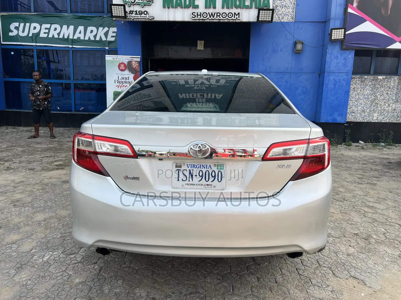 Toyota Camry XLE V6 4dr Sedan (3.5L 6cyl 6A) 2012 Silver