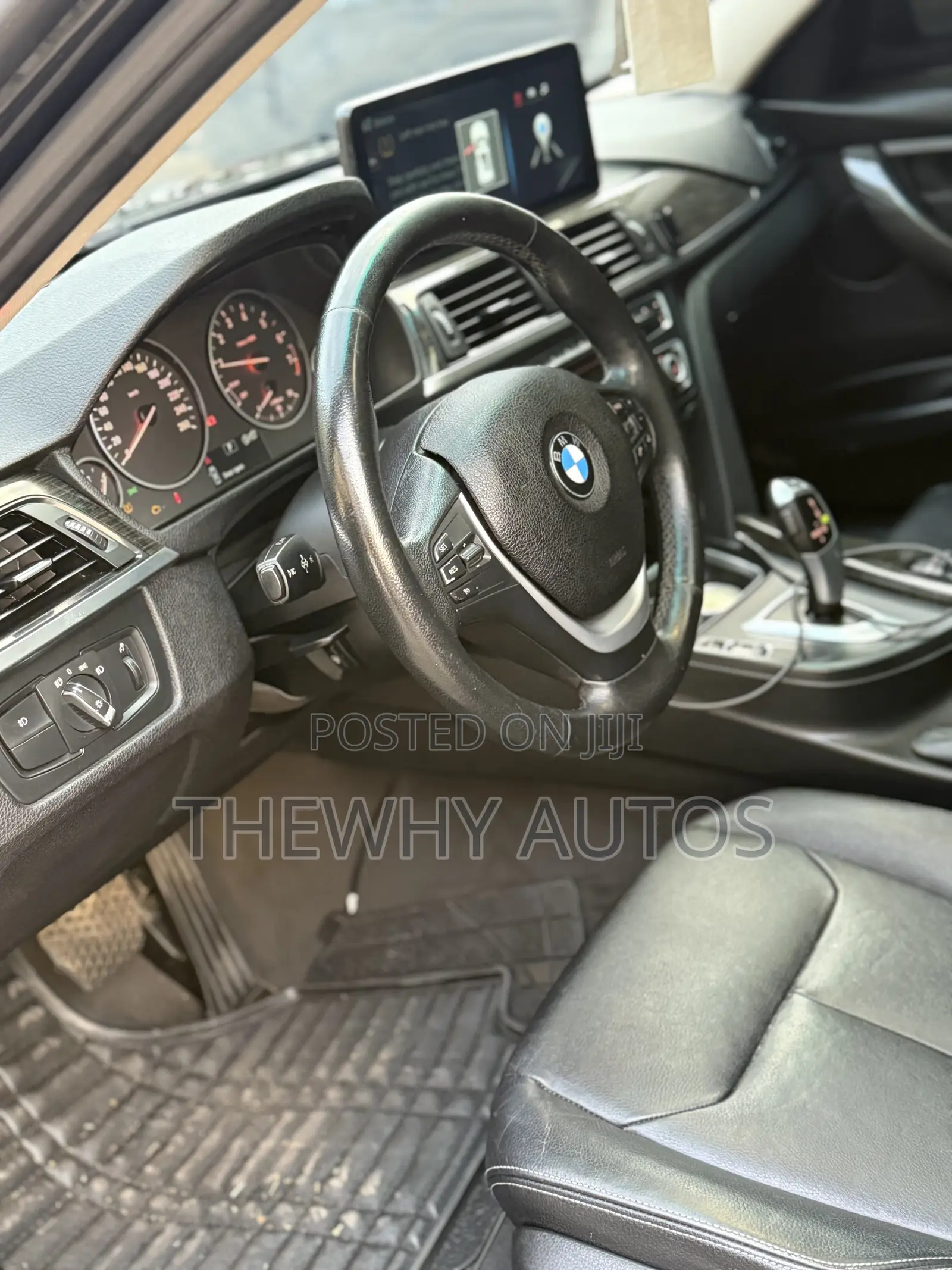 BMW 320i Sedan RWD 2013 Black