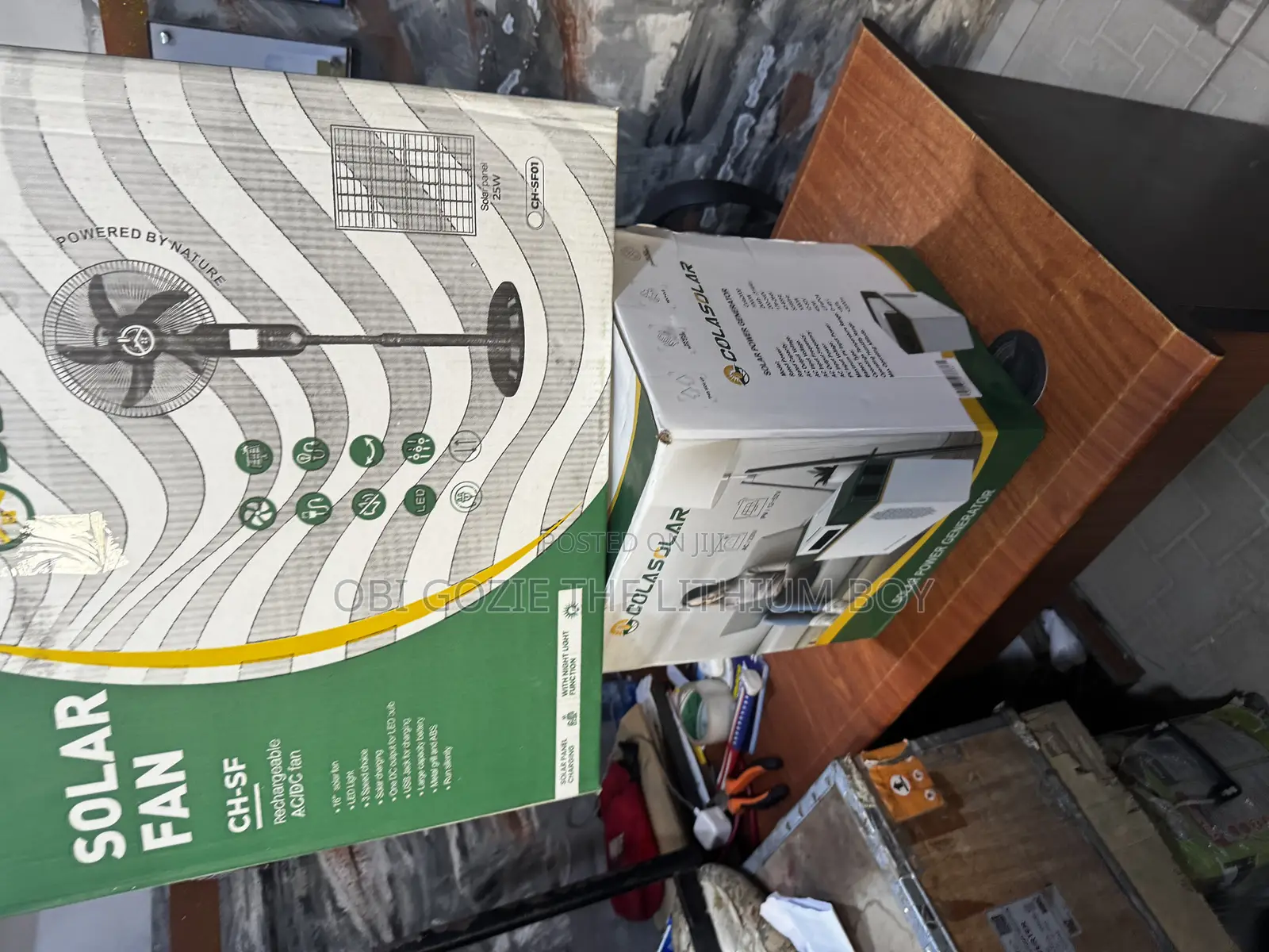 Only Distributor 2kwh 1000w Cola Solar Power Station Lithium Battery