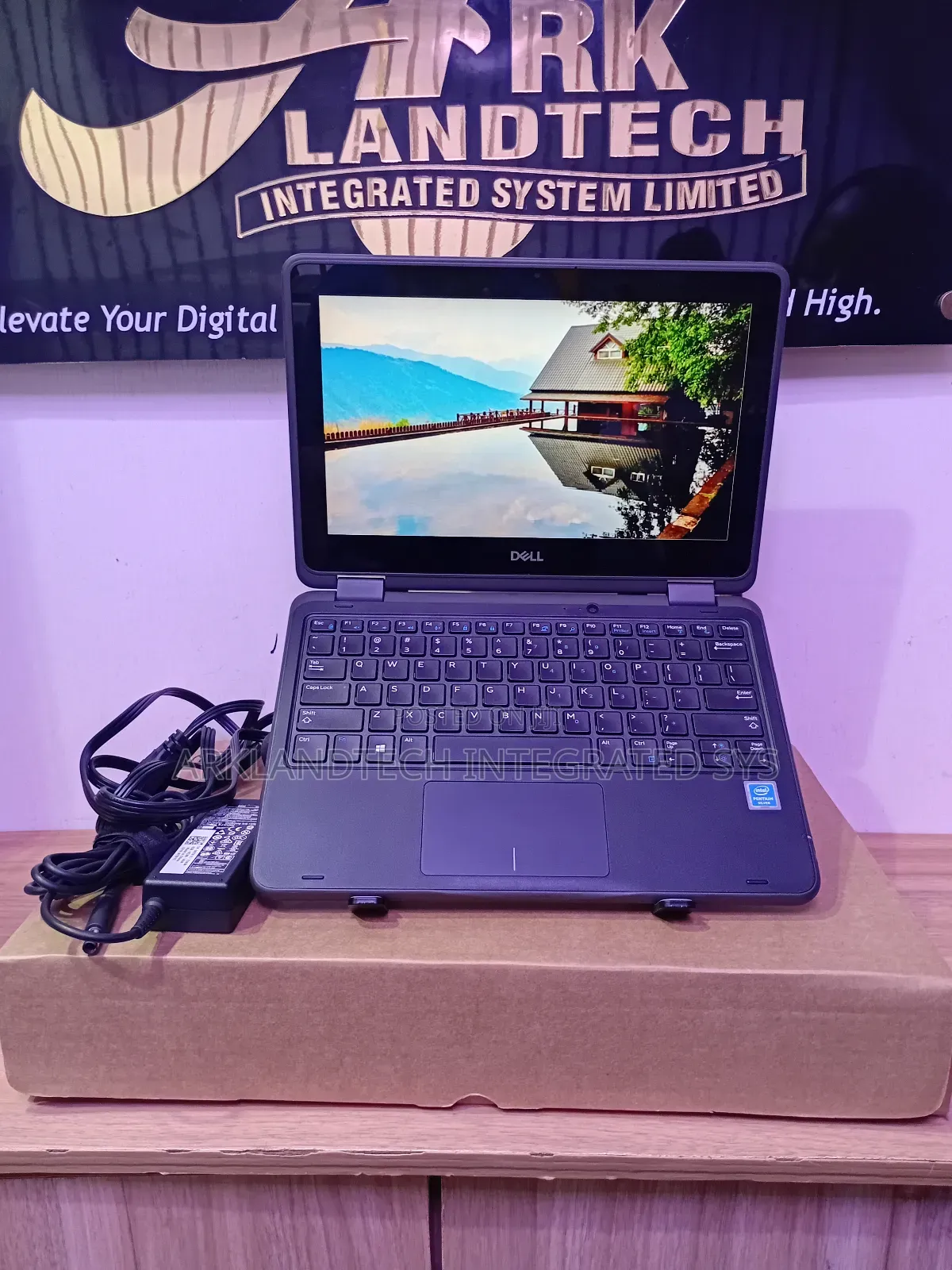 Laptop Dell Latitude 11 5179 8GB Intel Pentium SSD 128GB