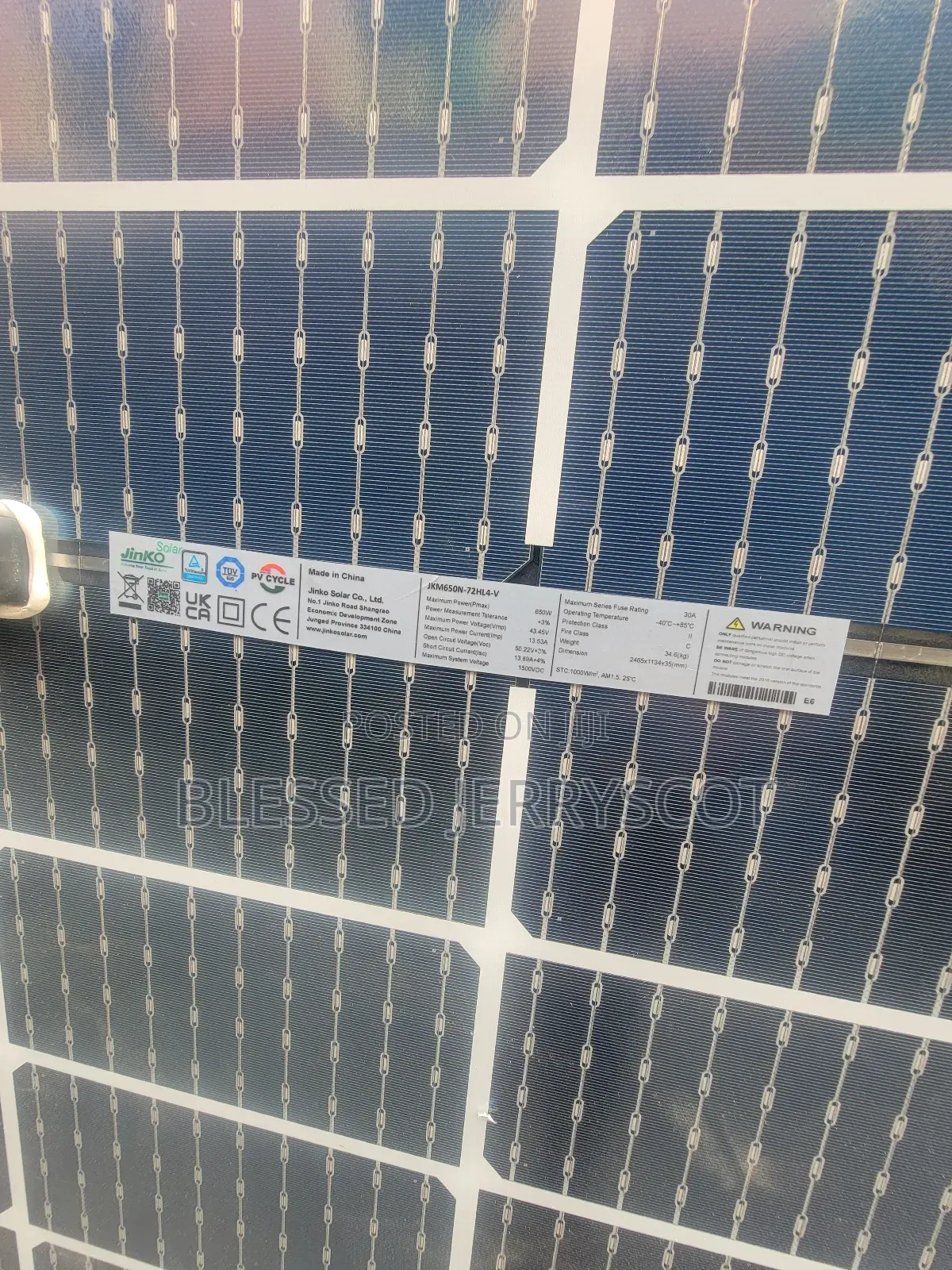 Jinko 650watts Monocrystalline Bi-facial Solar Panels In Stock.