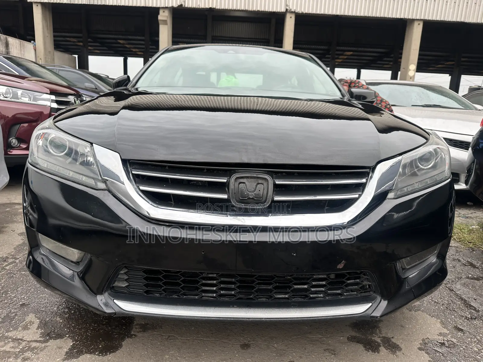 Honda Accord Touring 4dr Sedan FWD (3.5L 6cyl 6A) 2013 Black