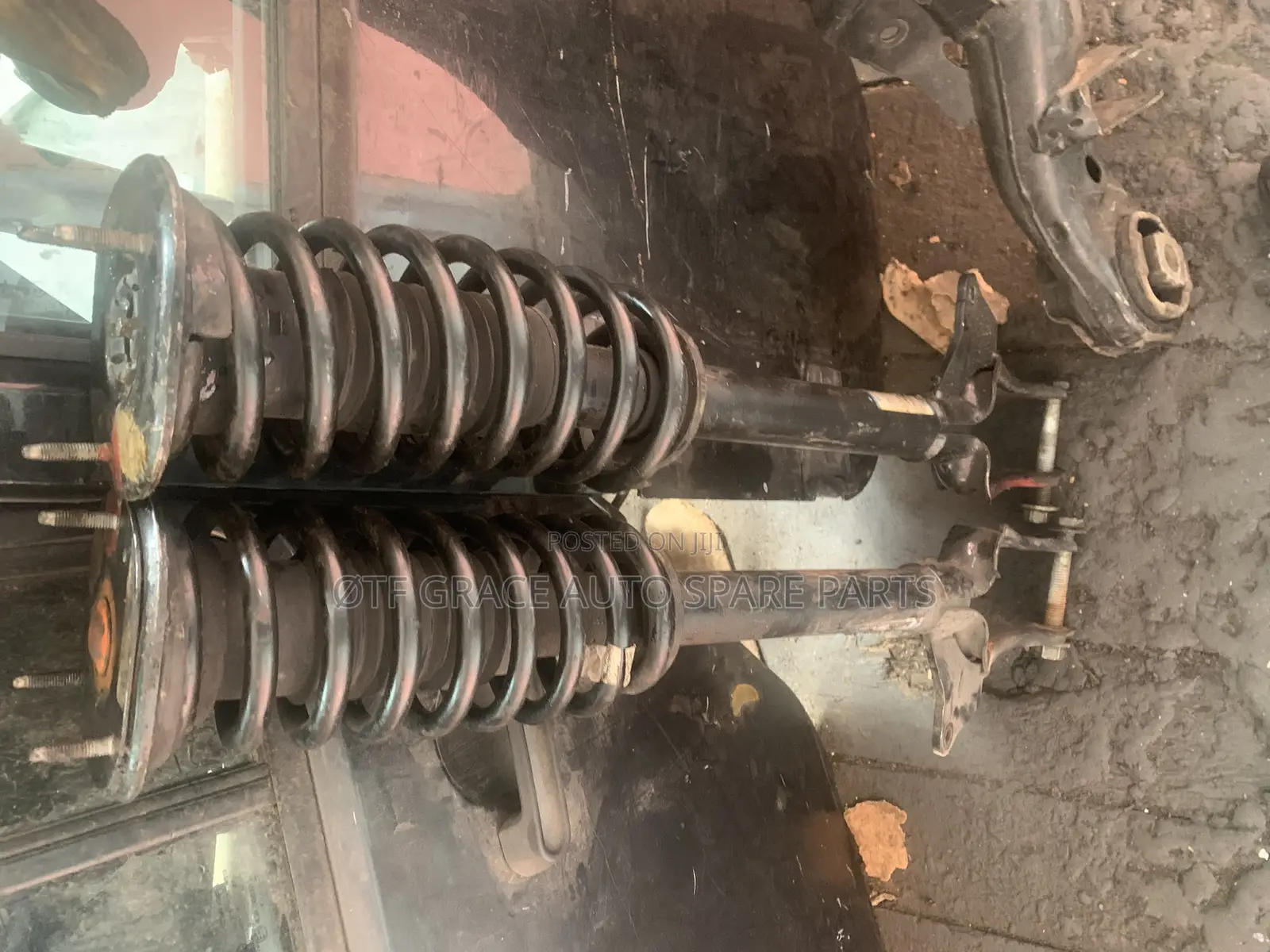 Front Shock Jeep Cherokee