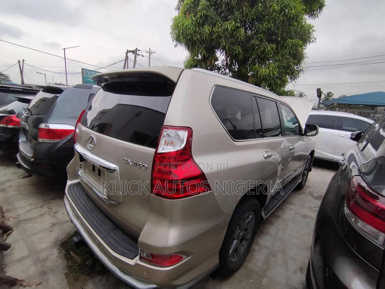 Lexus GX 460 Premium 2012 Gold