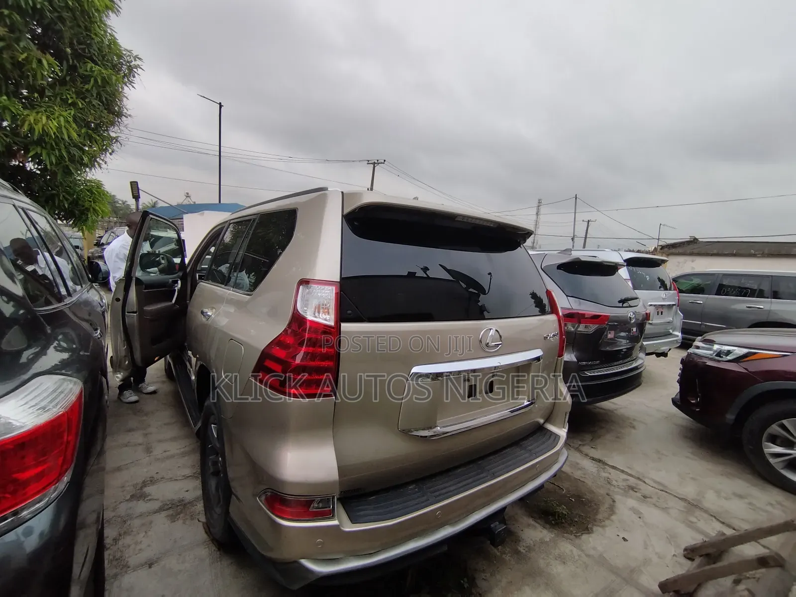 Lexus GX 460 Premium 2012 Gold