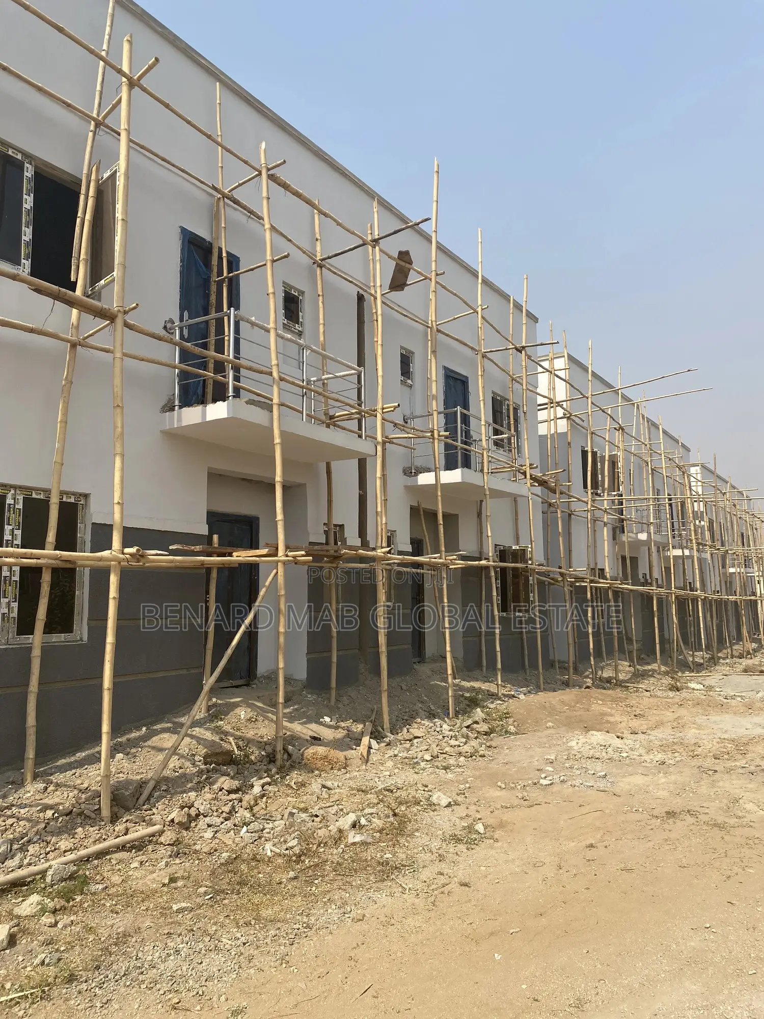 4bdrm Duplex in Mab Gobal Estate, Life Camp for sale