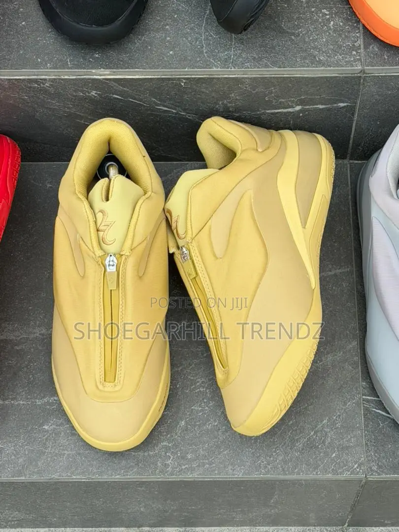 Converse Shai 001 Sneakers