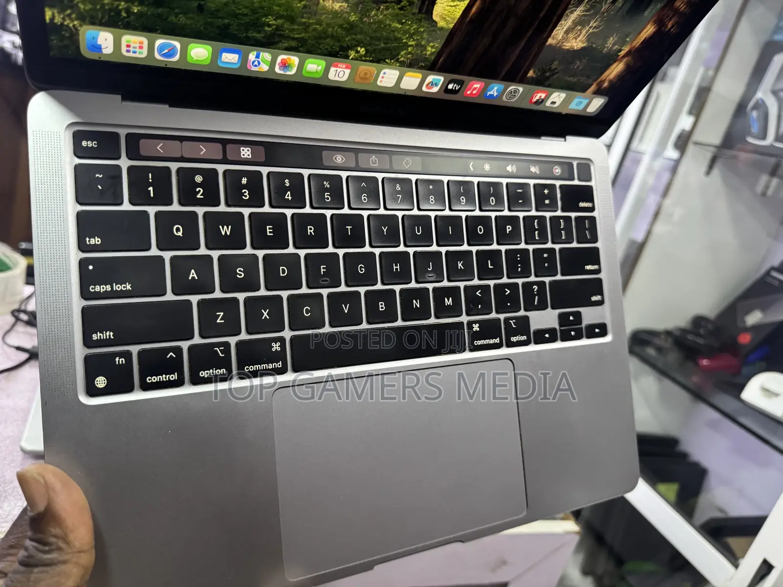 Laptop Apple MacBook Pro 2022 M2 8GB Apple M2 SSD 512GB