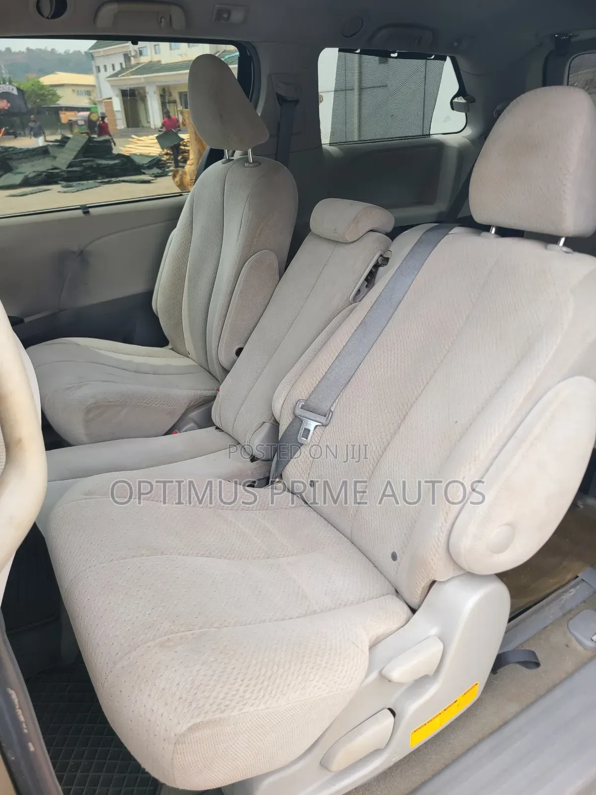 Toyota Sienna L FWD 7 Passenger 2013 Gray