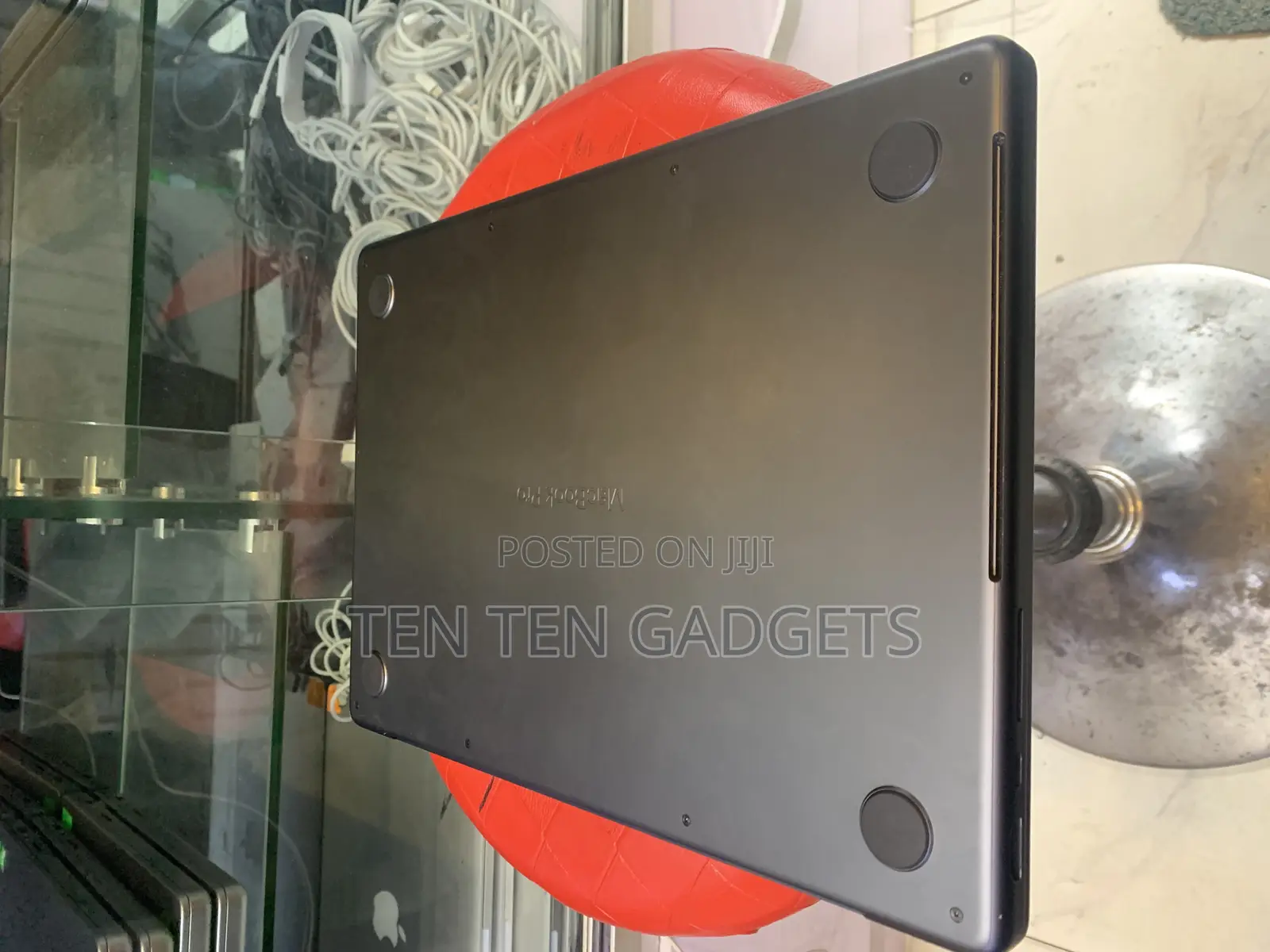 Laptop Apple MacBook Pro 2023 M3 Pro 18GB Apple M3 SSD 512GB