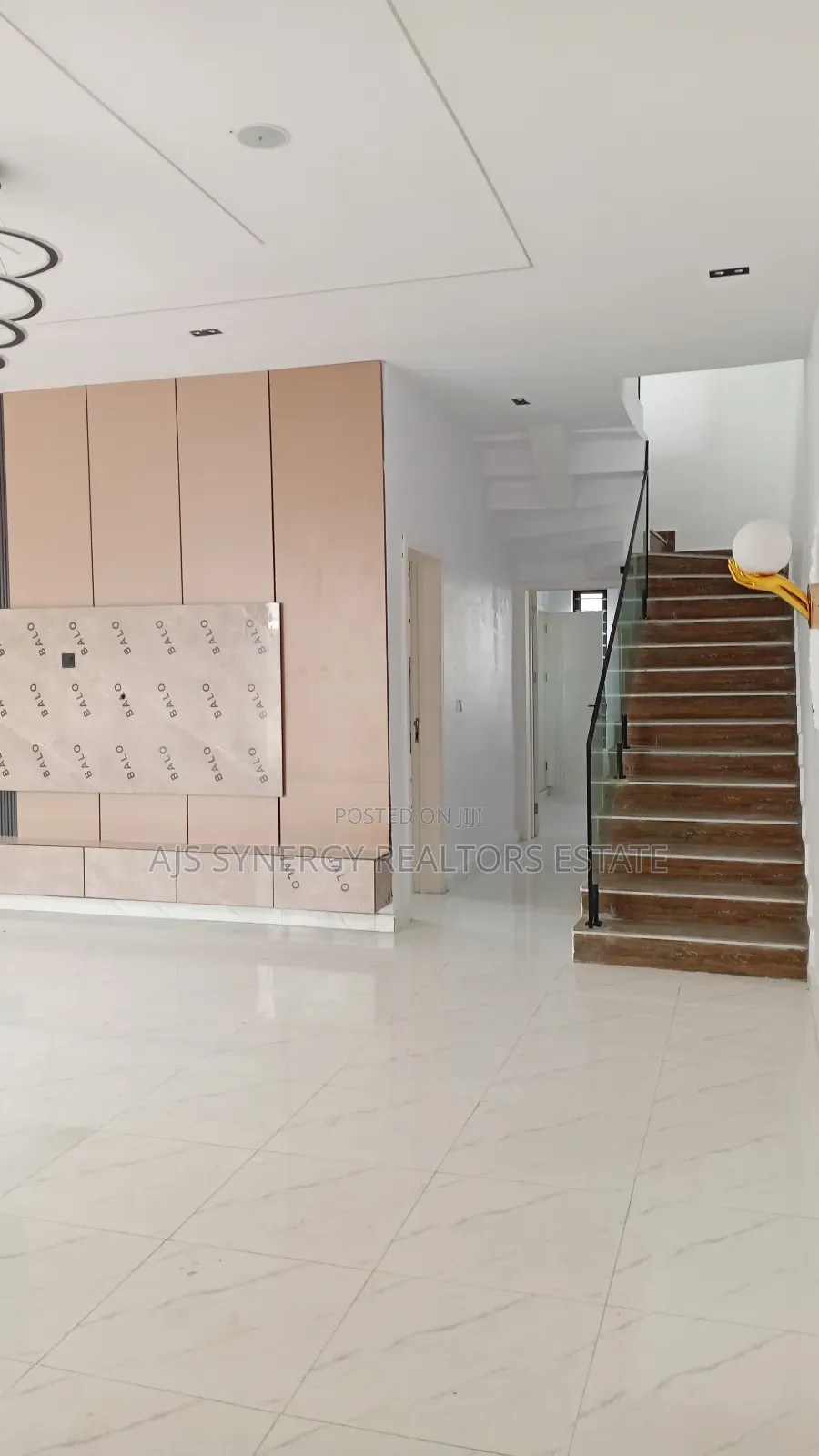 4bdrm Duplex in Ikota for sale
