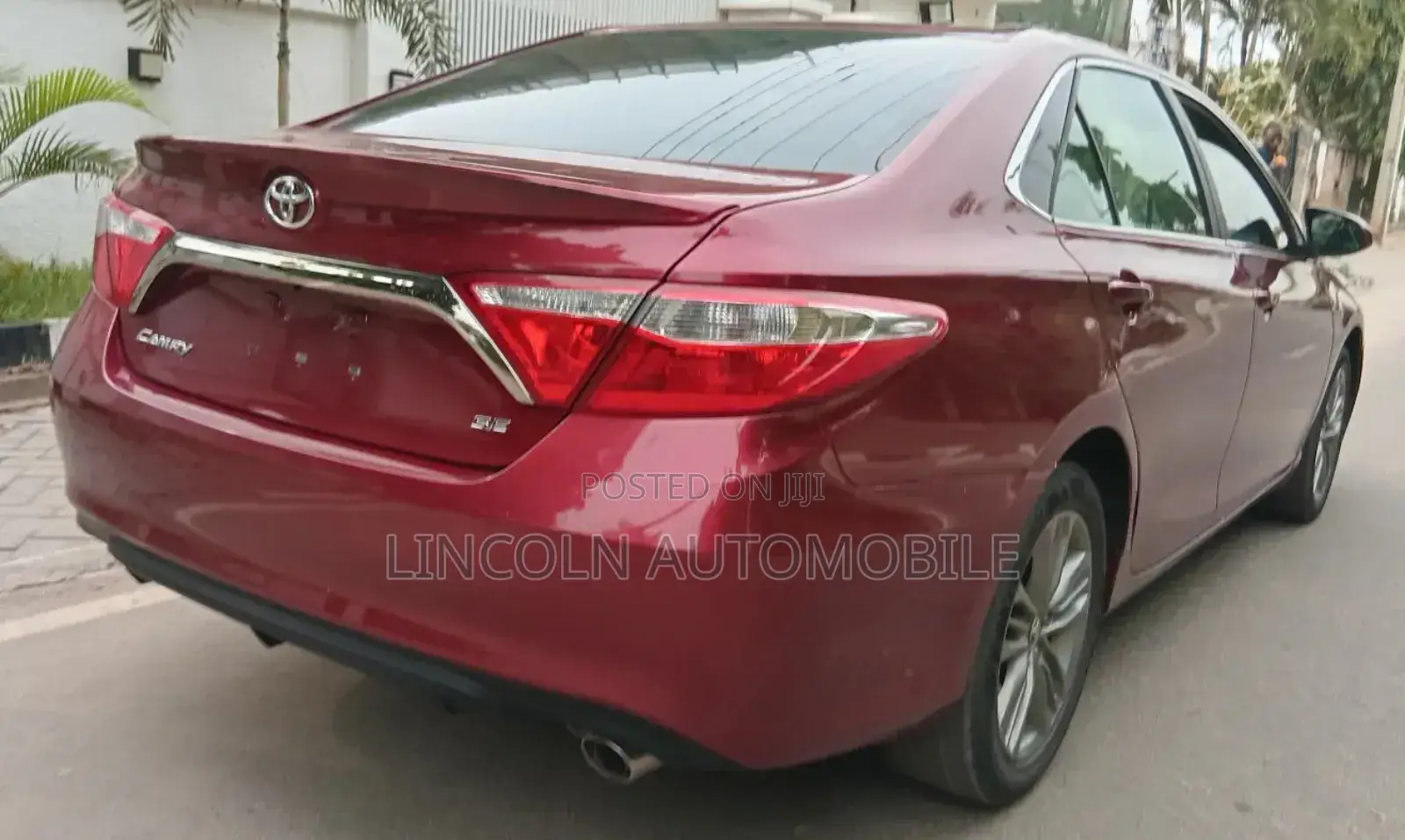 Toyota Camry SE 4dr Sedan (2.5L 4cyl 6A) 2015 Red
