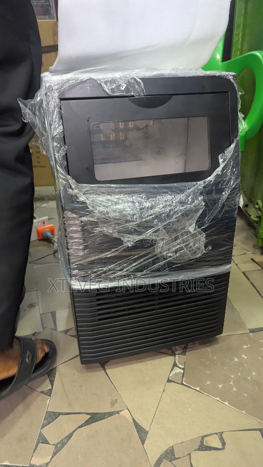 Industrial Commercial Ice-Cube Maker (40cubes)