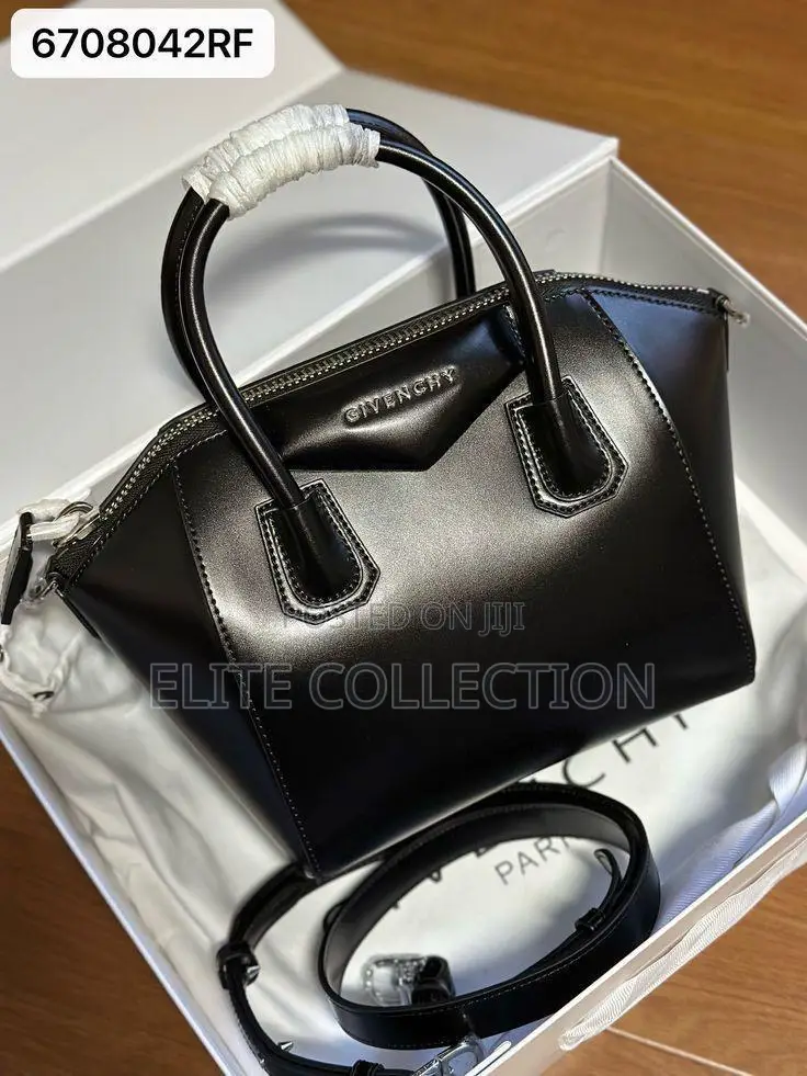 Luxury Givenchy Handbag Fully Boxed Medium Size