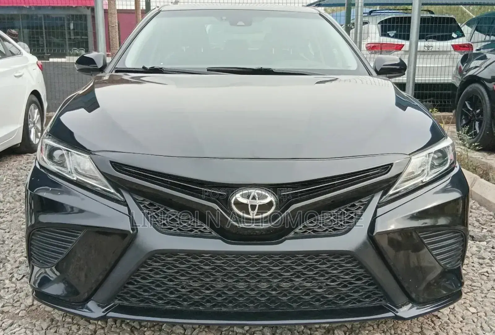 Toyota Camry SE FWD 2020 Black