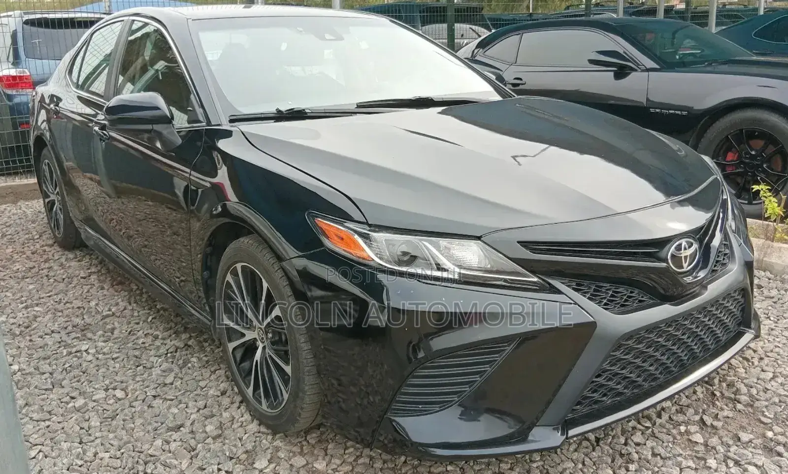 Toyota Camry SE FWD 2020 Black