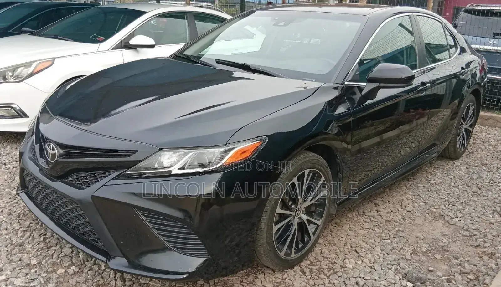 Toyota Camry SE FWD 2020 Black