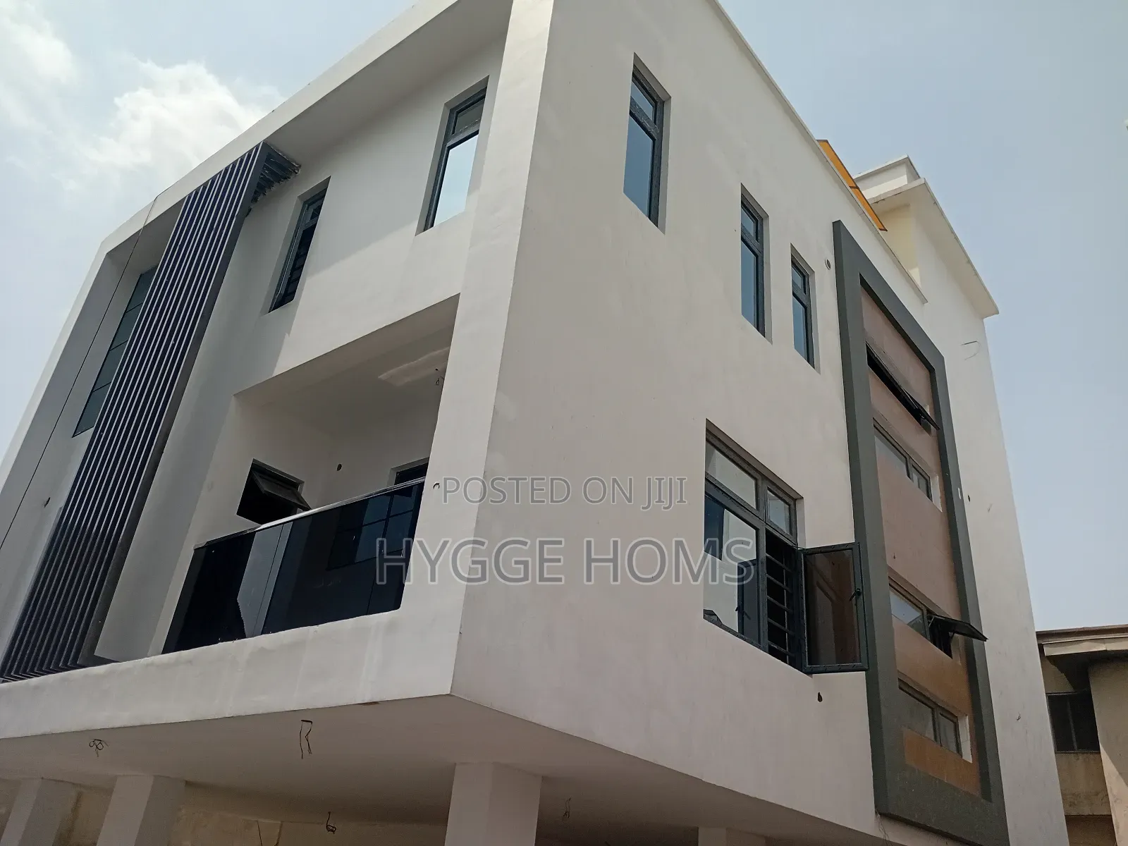 5bdrm Duplex in Maryland for sale
