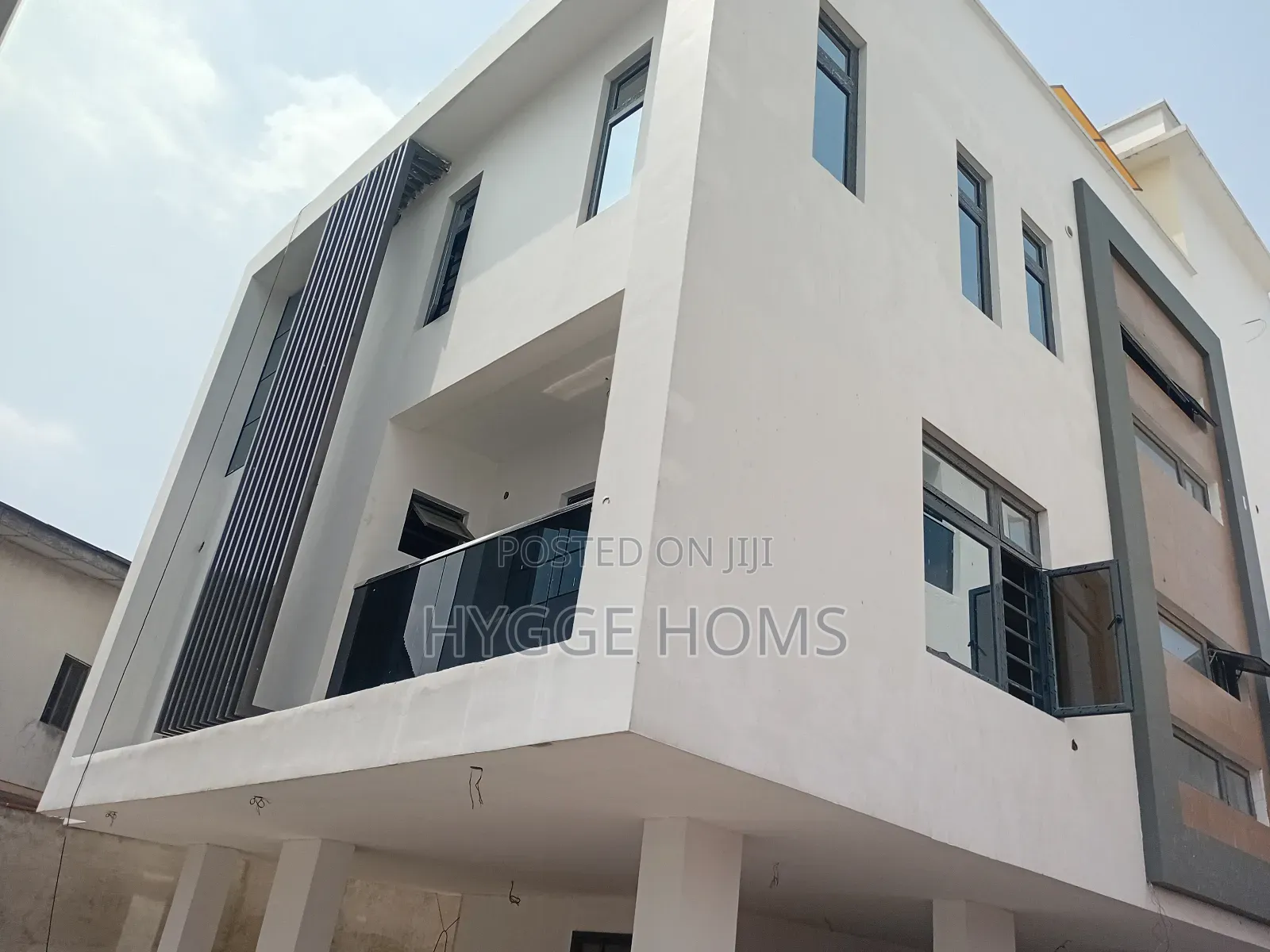 5bdrm Duplex in Maryland for sale