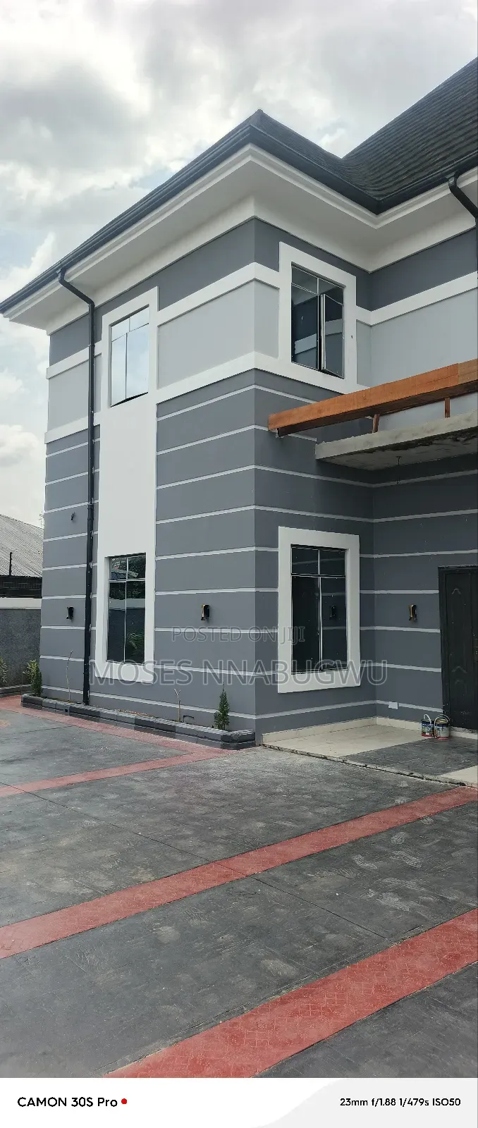 3bdrm Duplex in Woji Estate for rent