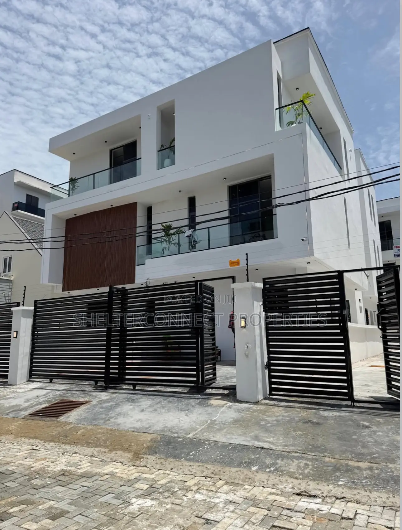 4bdrm Duplex in Ikate for sale
