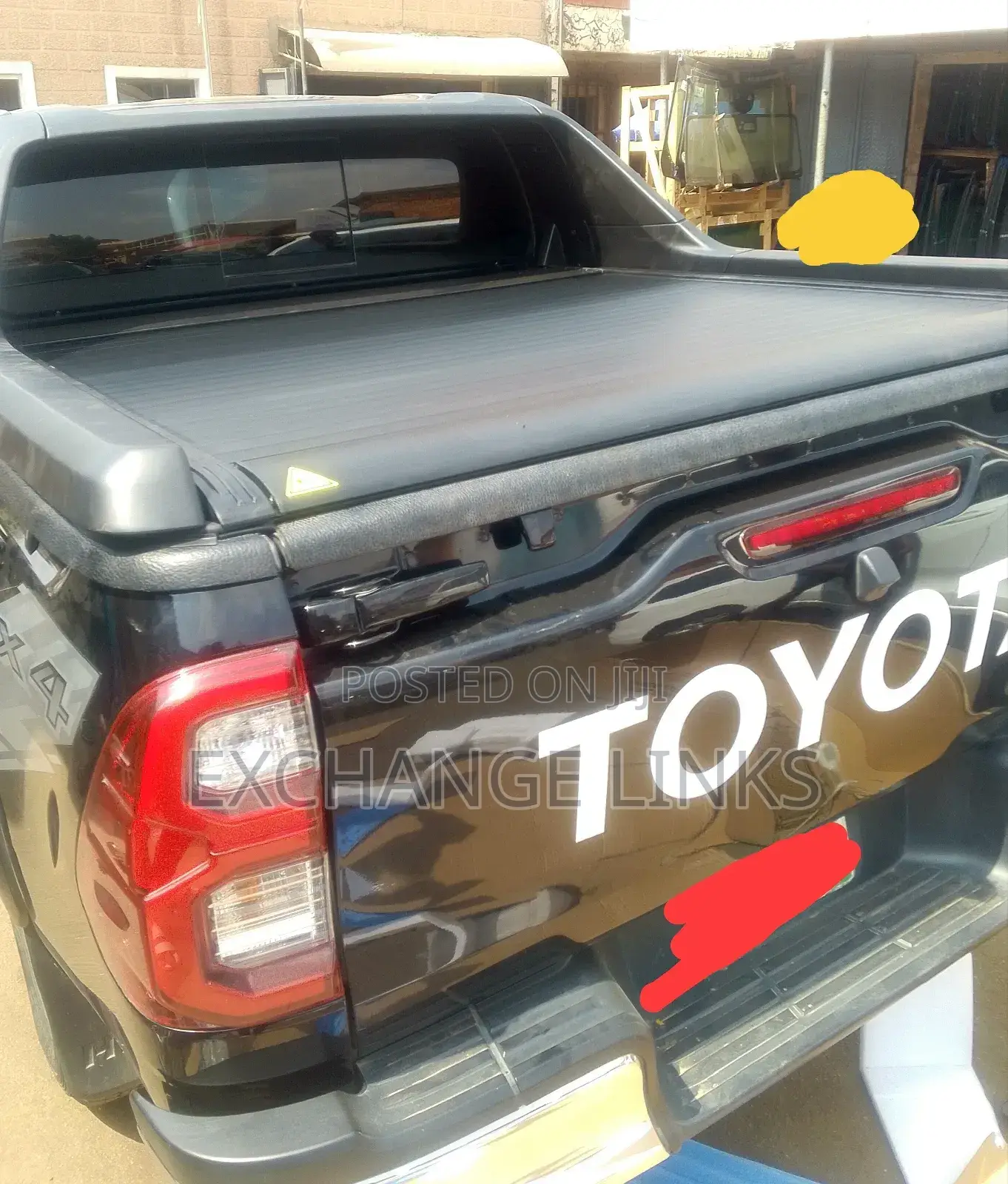 Hilux Booth Cover