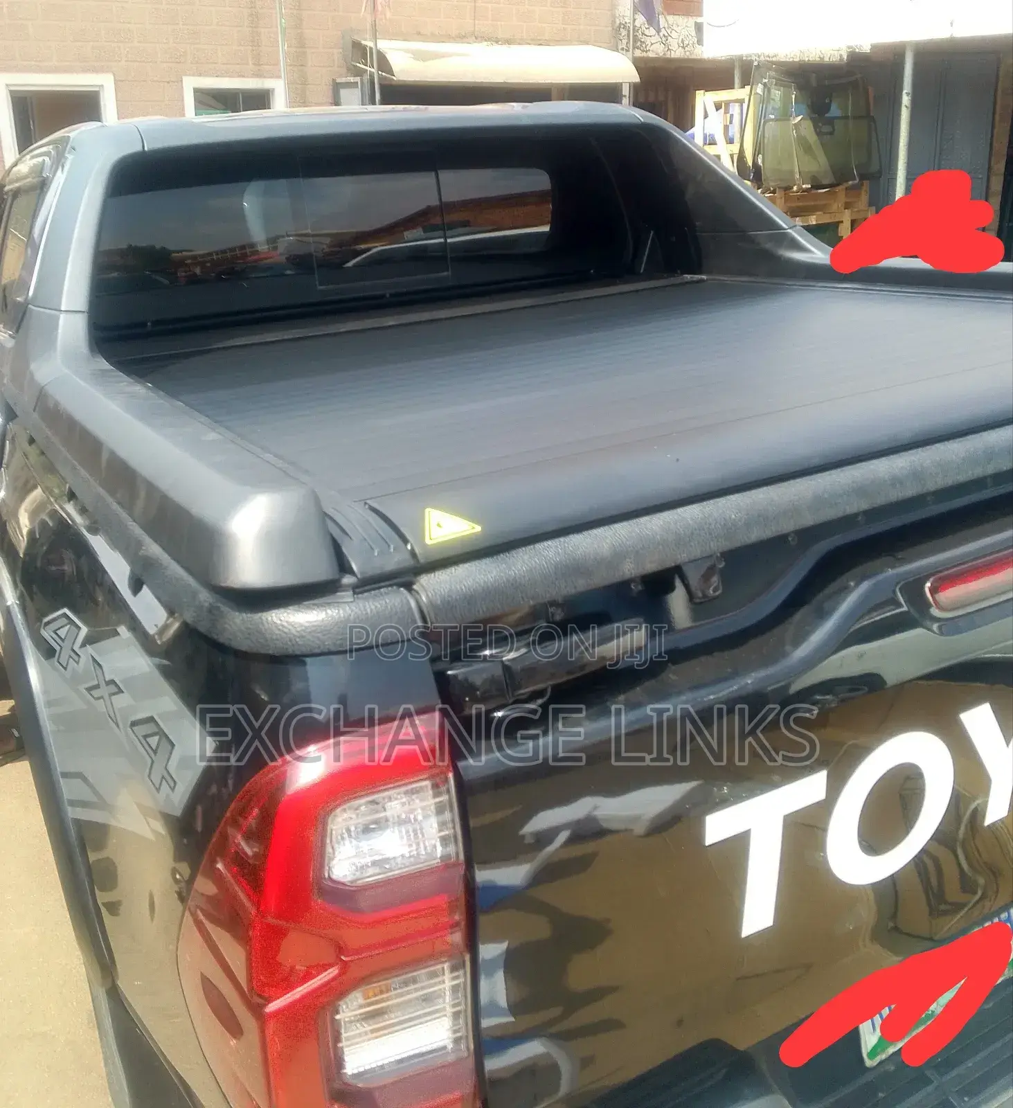 Hilux Booth Cover