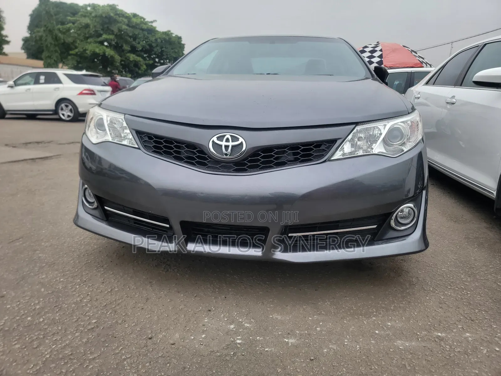 Toyota Camry SE 4dr Sedan (2.5L 4cyl 6A) 2013 Gray