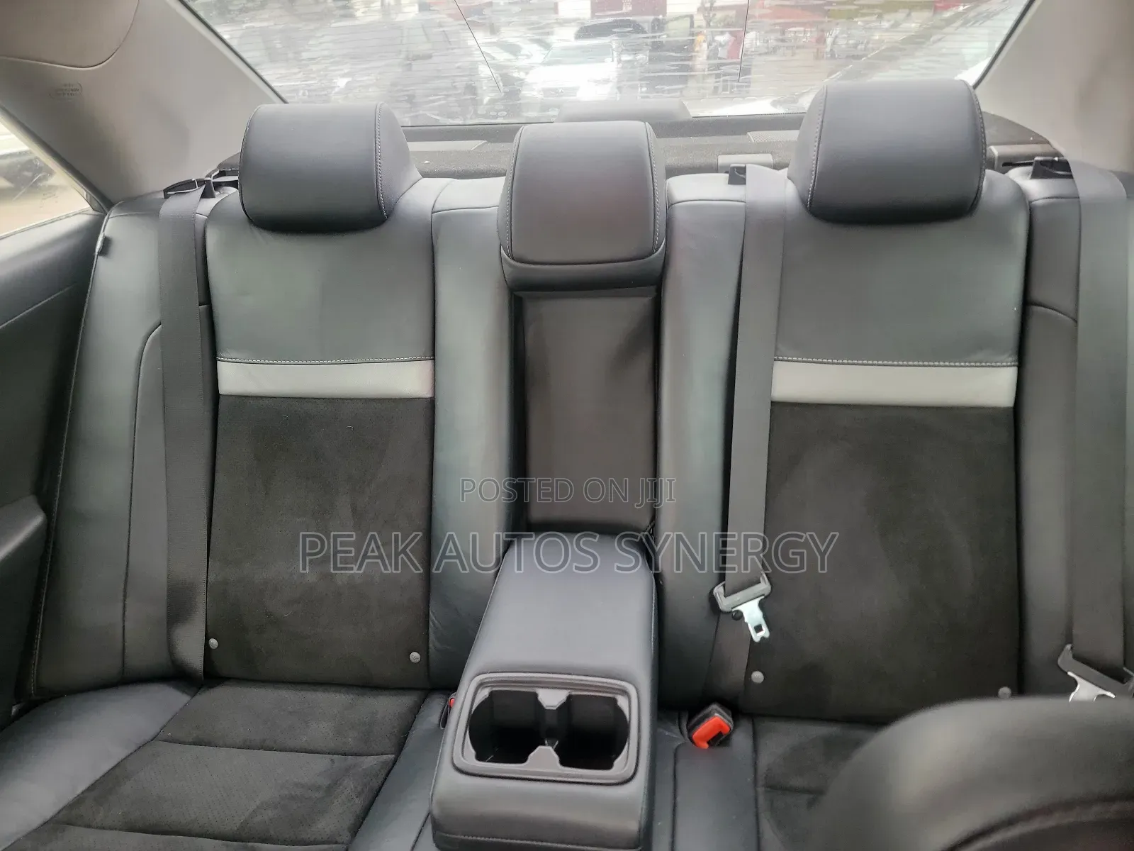 Toyota Camry SE 4dr Sedan (2.5L 4cyl 6A) 2013 Gray