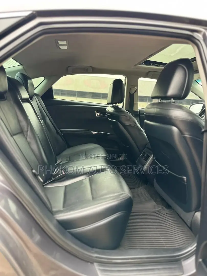 Toyota Avalon Touring FWD Sedan (3.6L 6cyl 6A) 2016 Gray