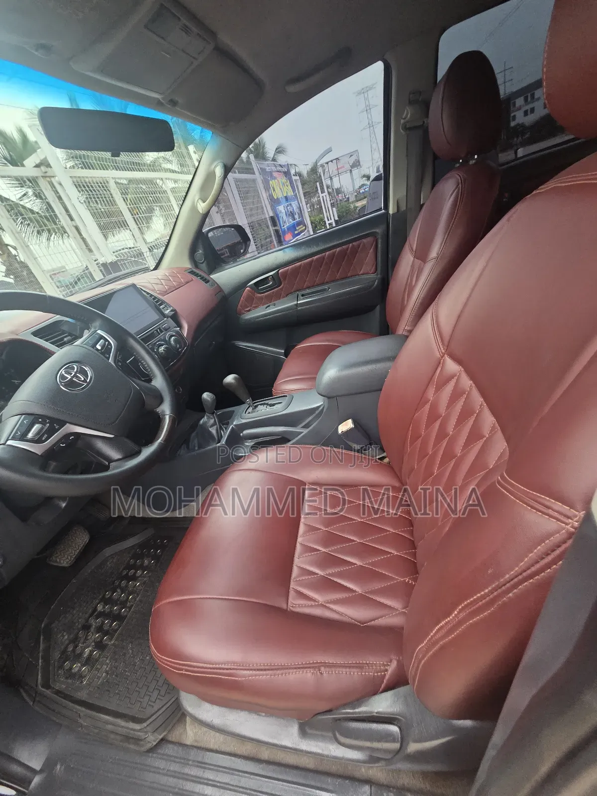 Toyota Hilux 2013 Black