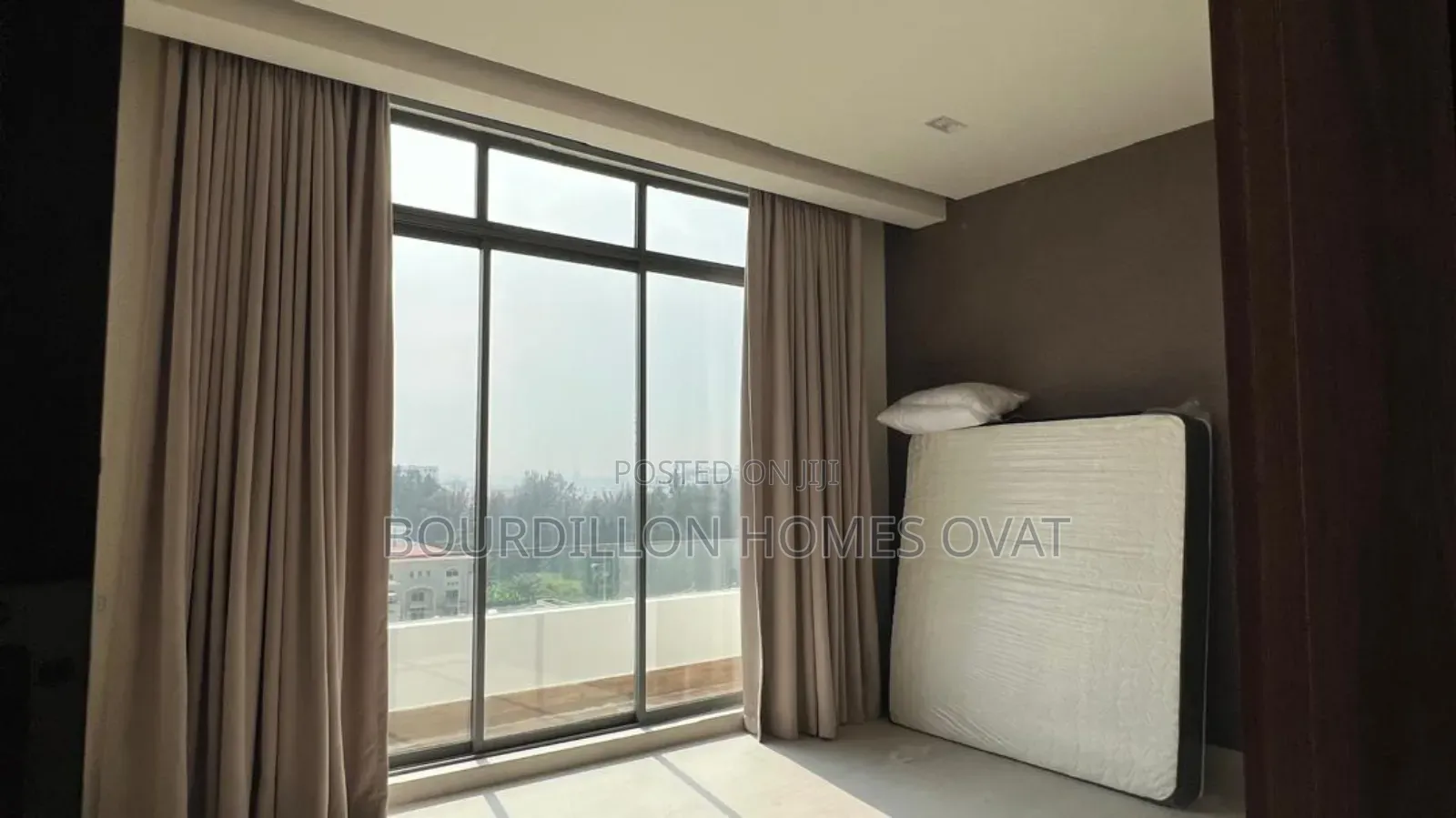 3bdrm Apartment in Banana Island Lagos for sale