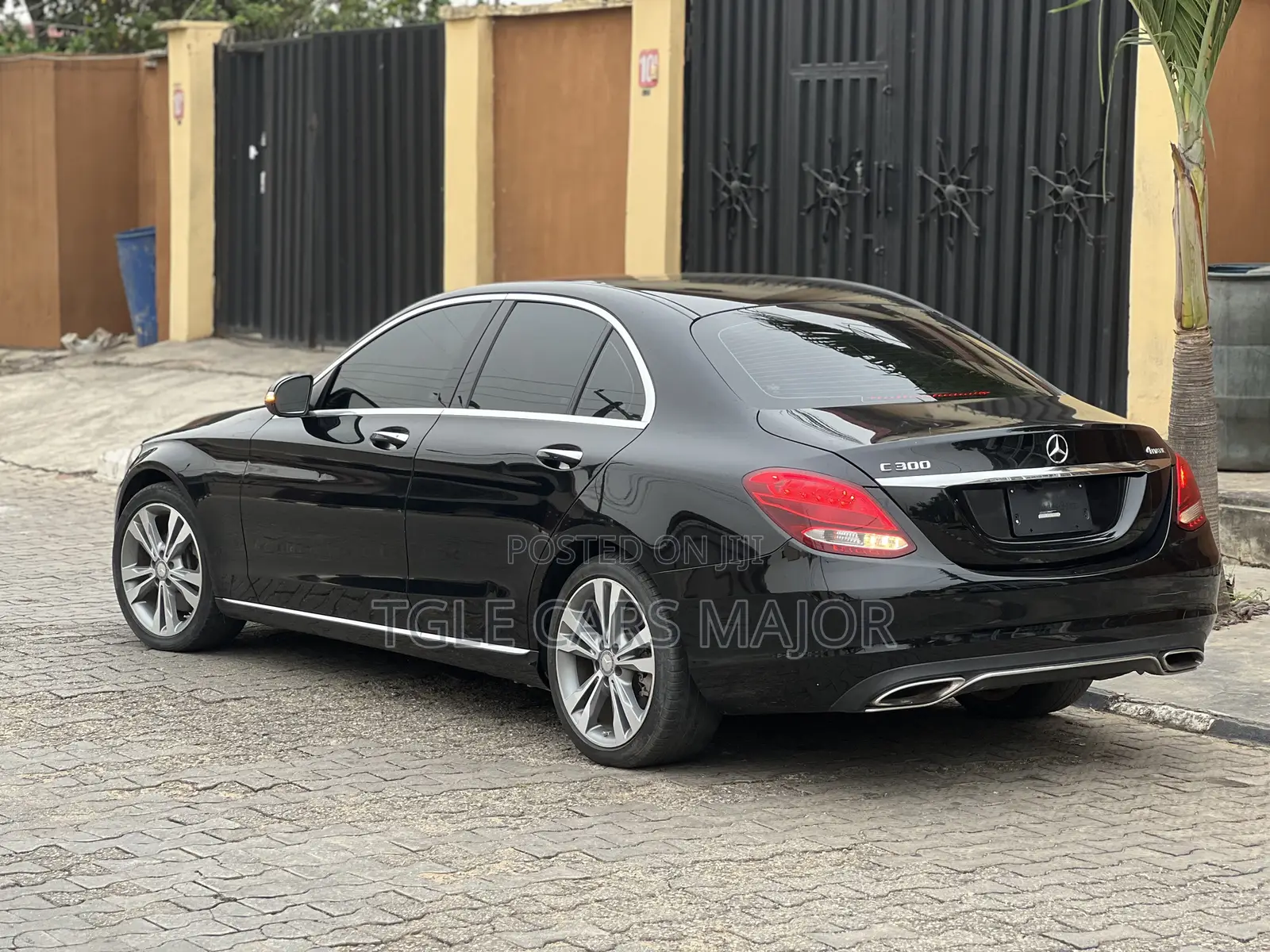 Mercedes-Benz C300 Sport 4dr AWD 4Matic Sedan (2.0L 4cyl 7A) 2015 Black