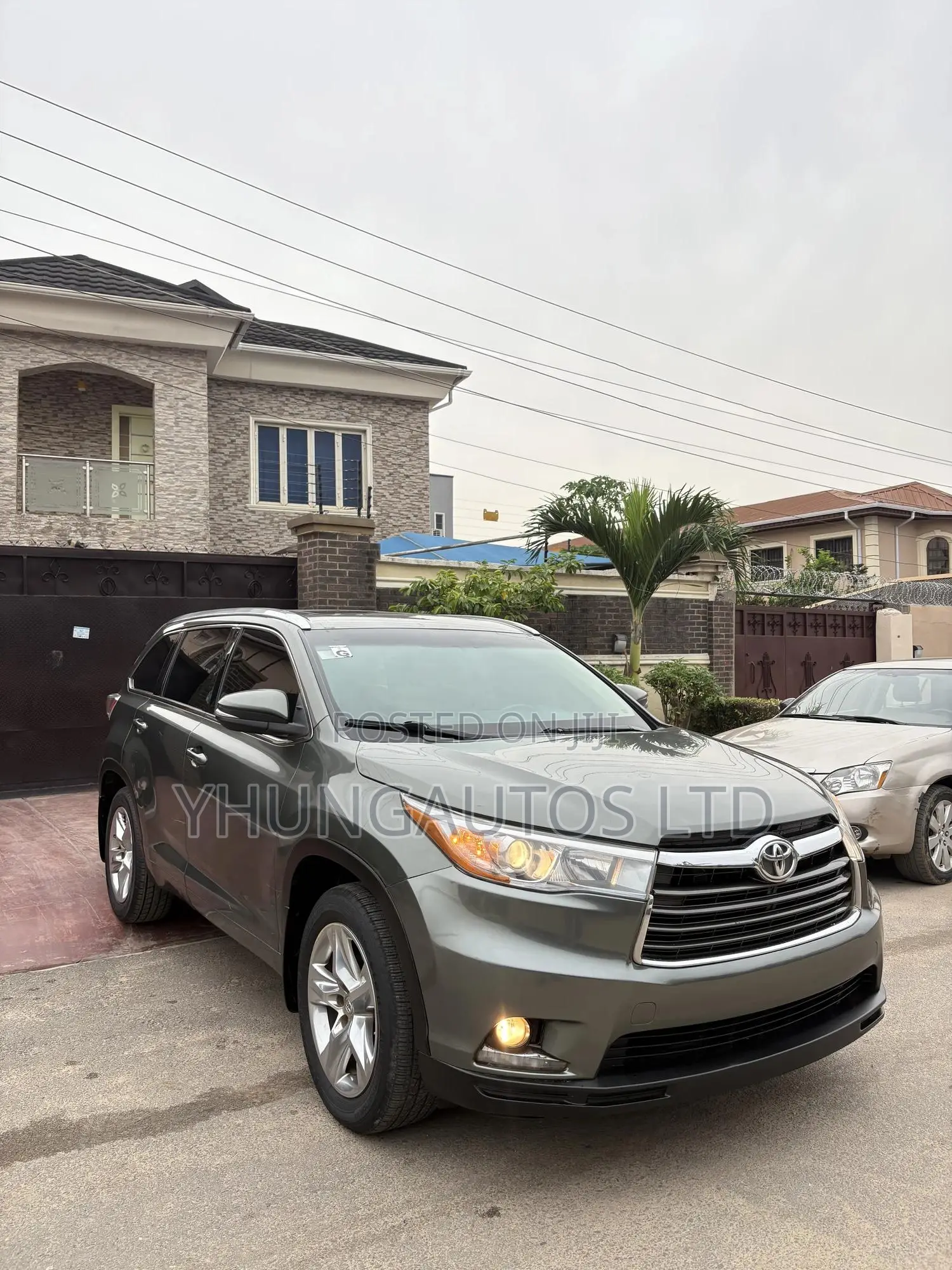 Toyota Highlander Limited 4dr SUV AWD (3.5L 6cyl 6A) 2015 Green