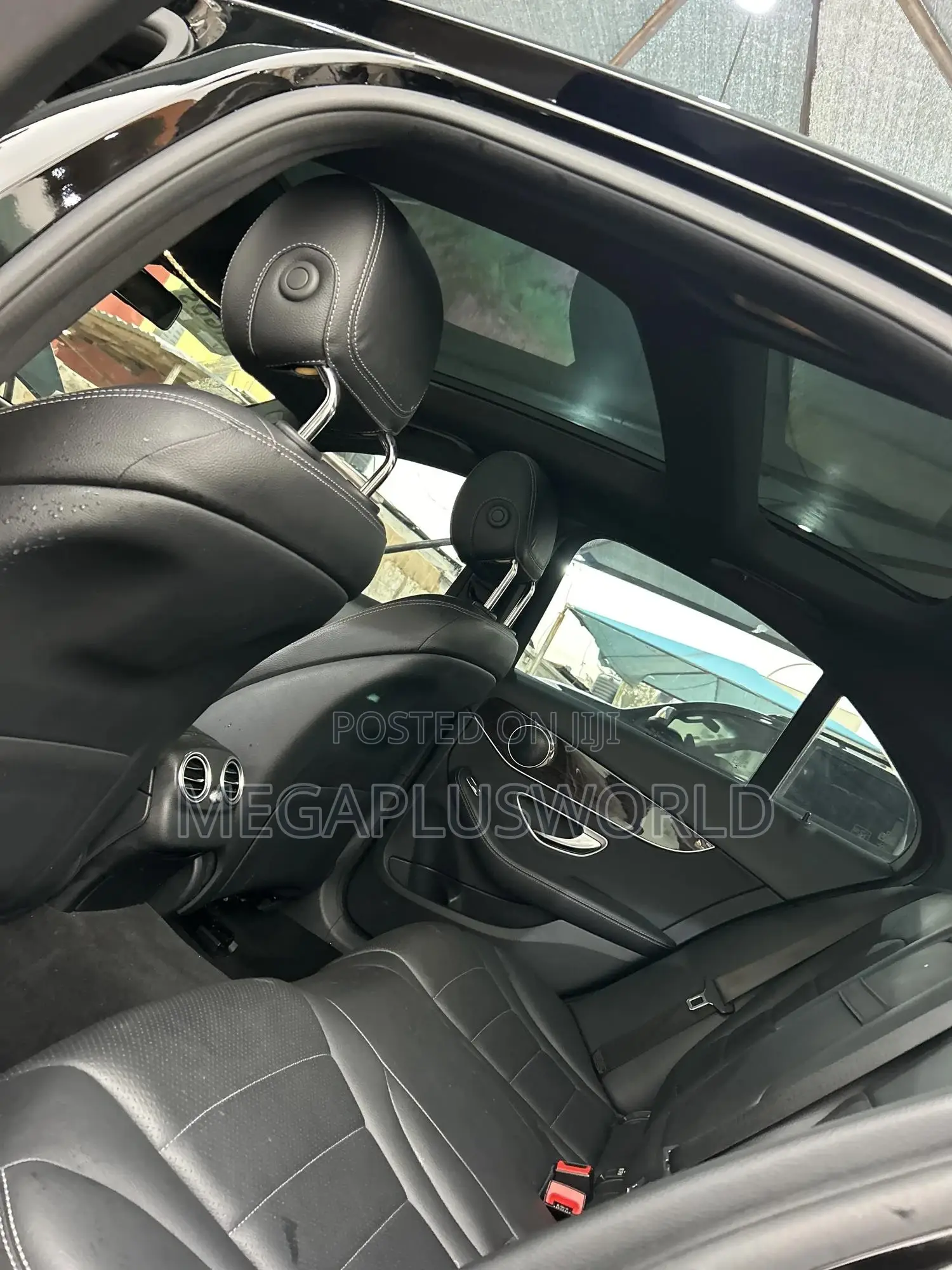 Mercedes-Benz C300 2020 Black