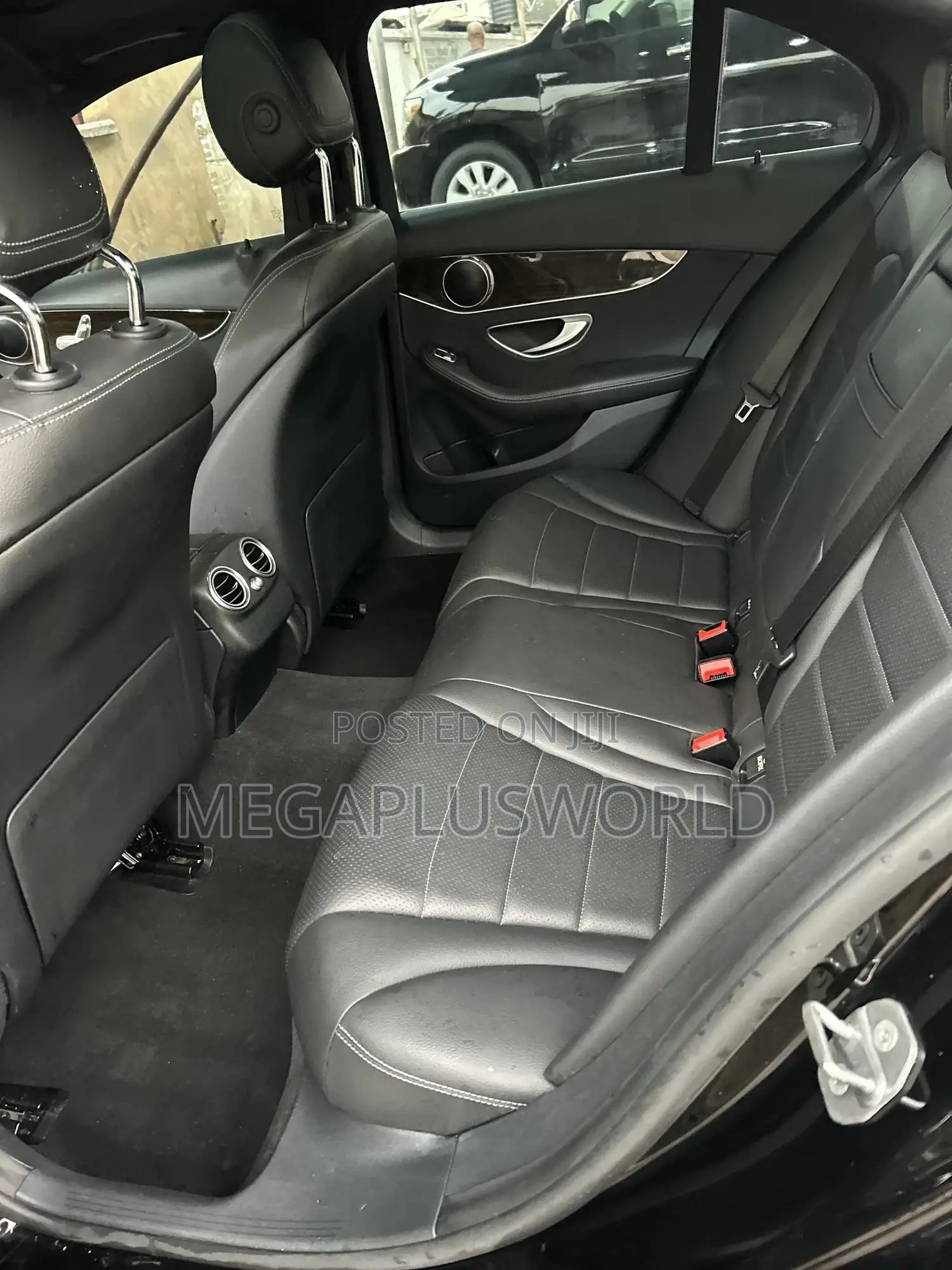 Mercedes-Benz C300 2020 Black