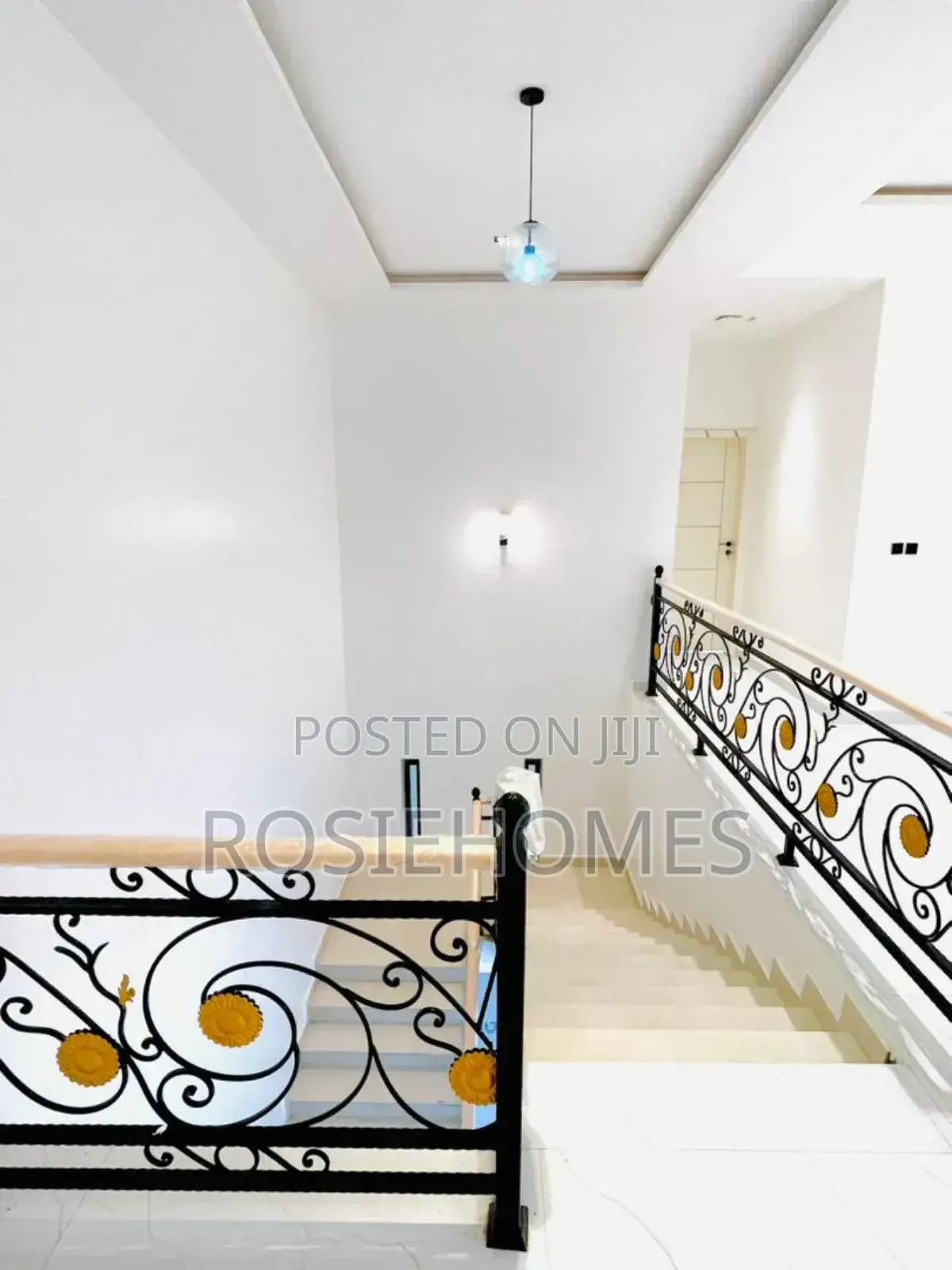 6bdrm Duplex in *Northern Forshore for sale