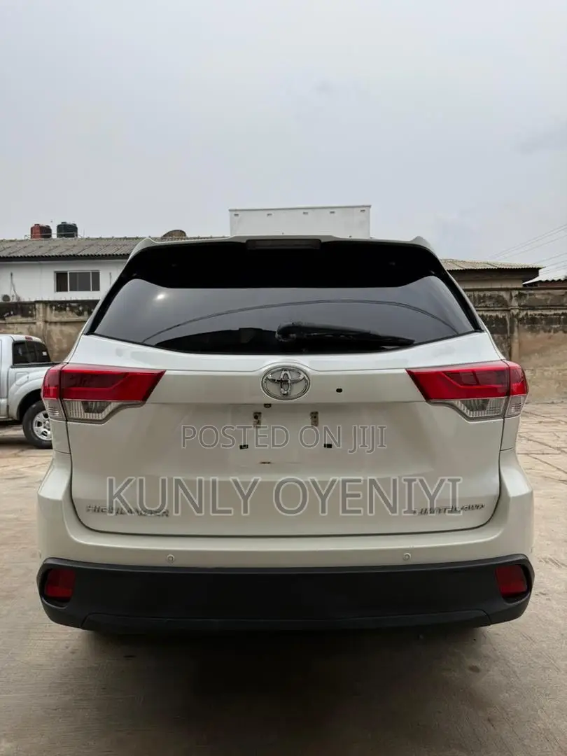 Toyota Highlander Limited Platinum V6 4x2 (3.5L 6cyl 6A) 2016 White