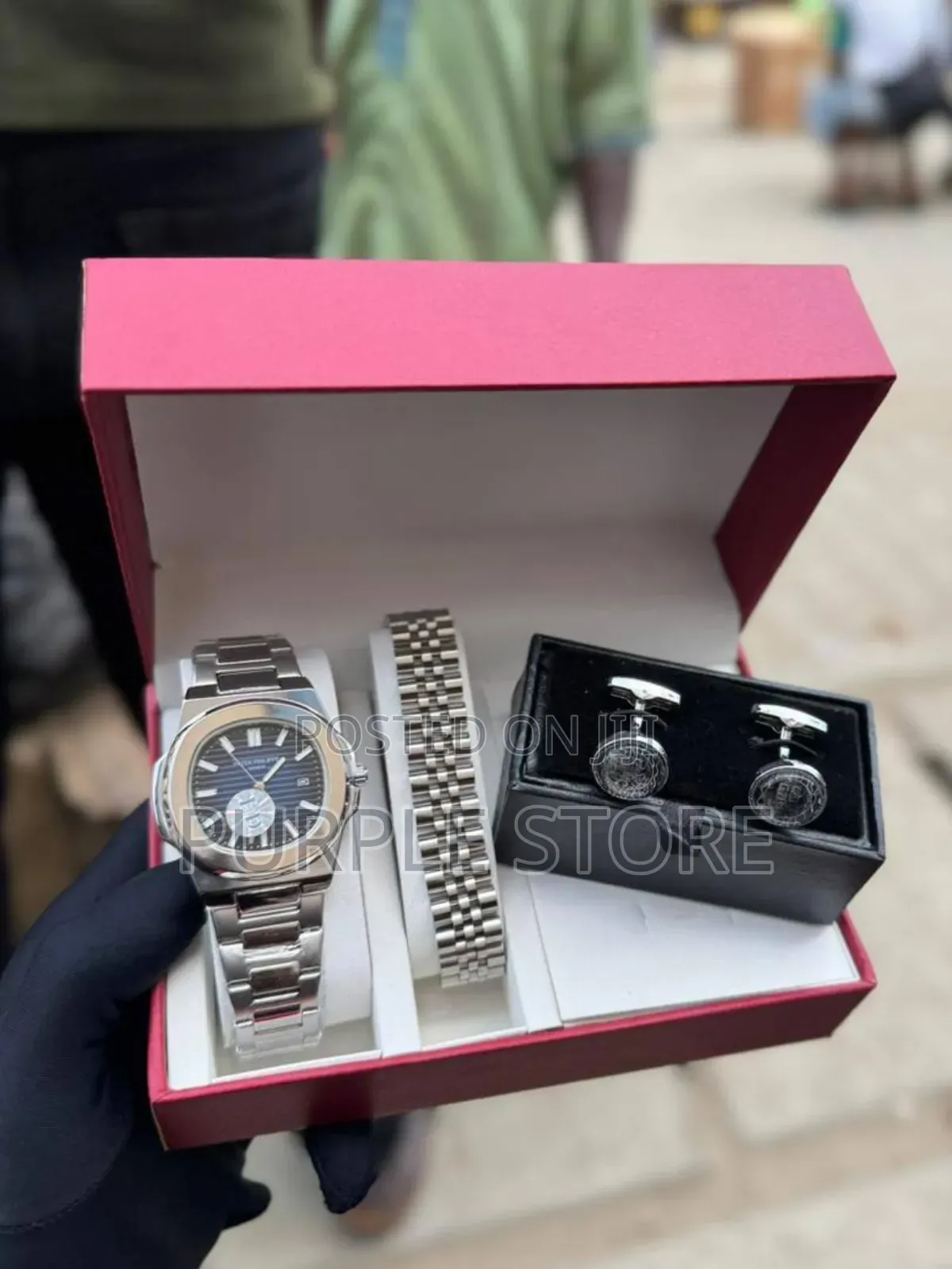 Patek Philippe Gentleman's Set, Watch, Bracelet and Cufflinks.
