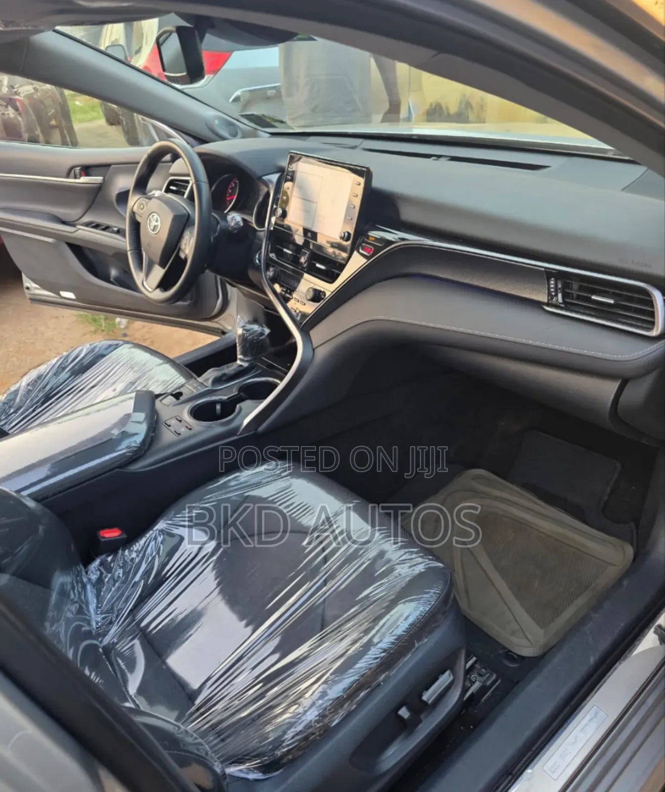 Toyota Camry XSE AWD 2024 Silver