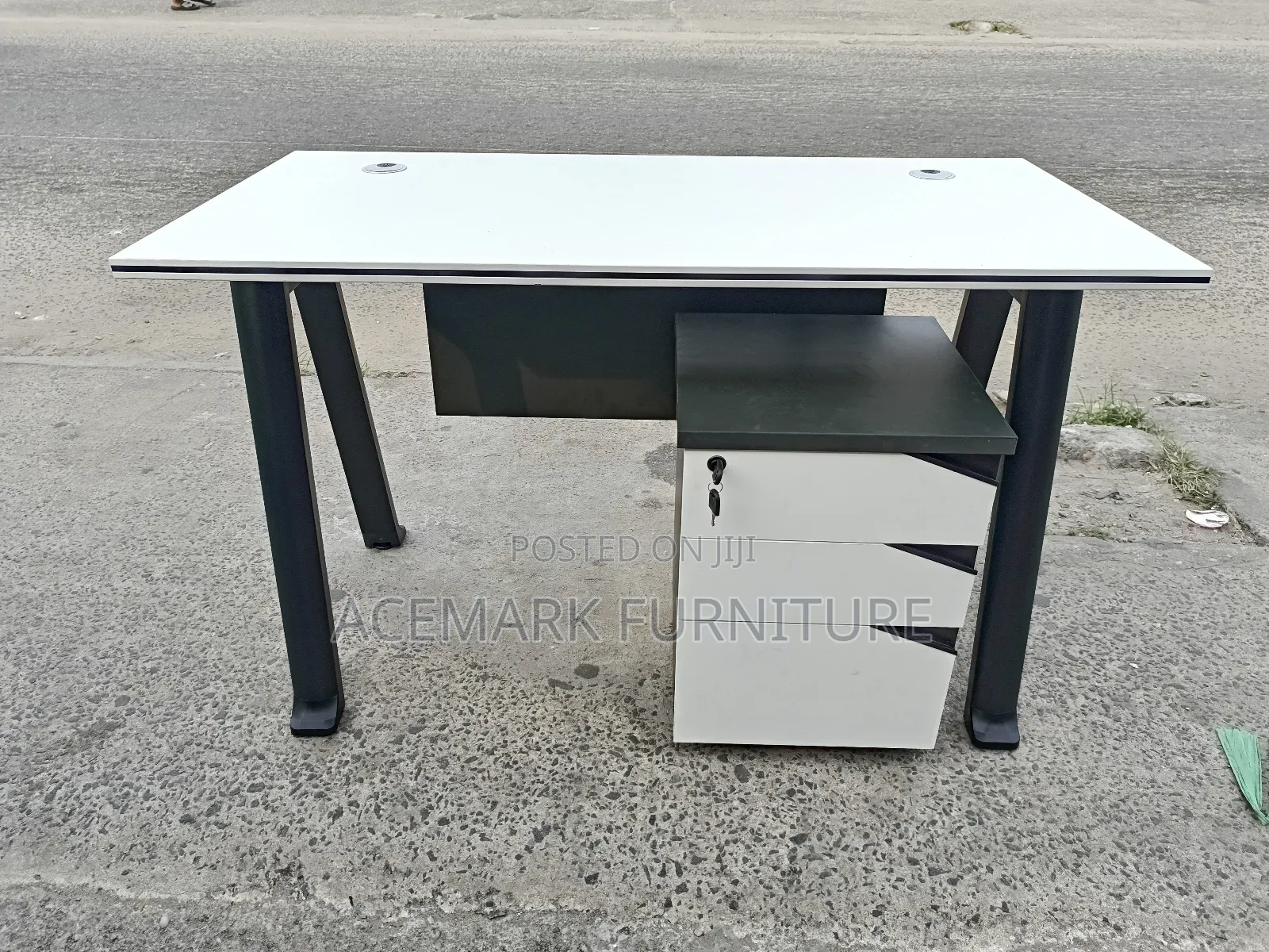 Office Desk