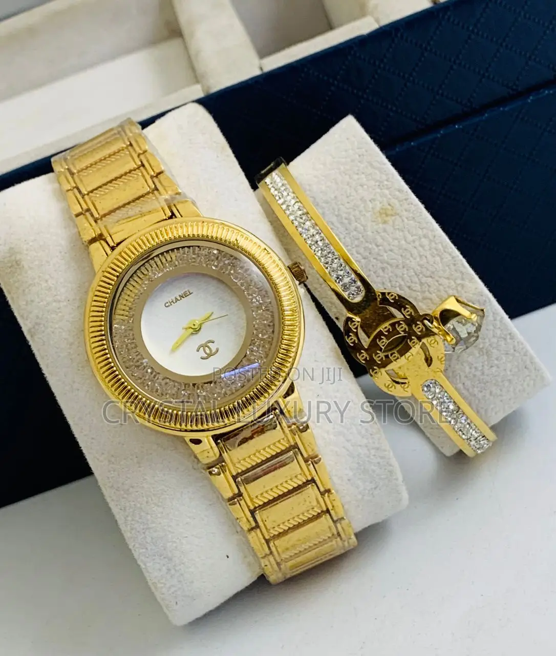 Versace Quality Luxury Ladies Chain Strap Wristwatch