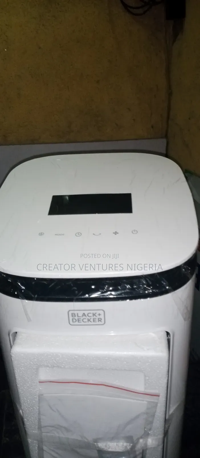 Air Cooler Black and Decker 2 in 1digital,7lrts,With Ice Pack,Remote.