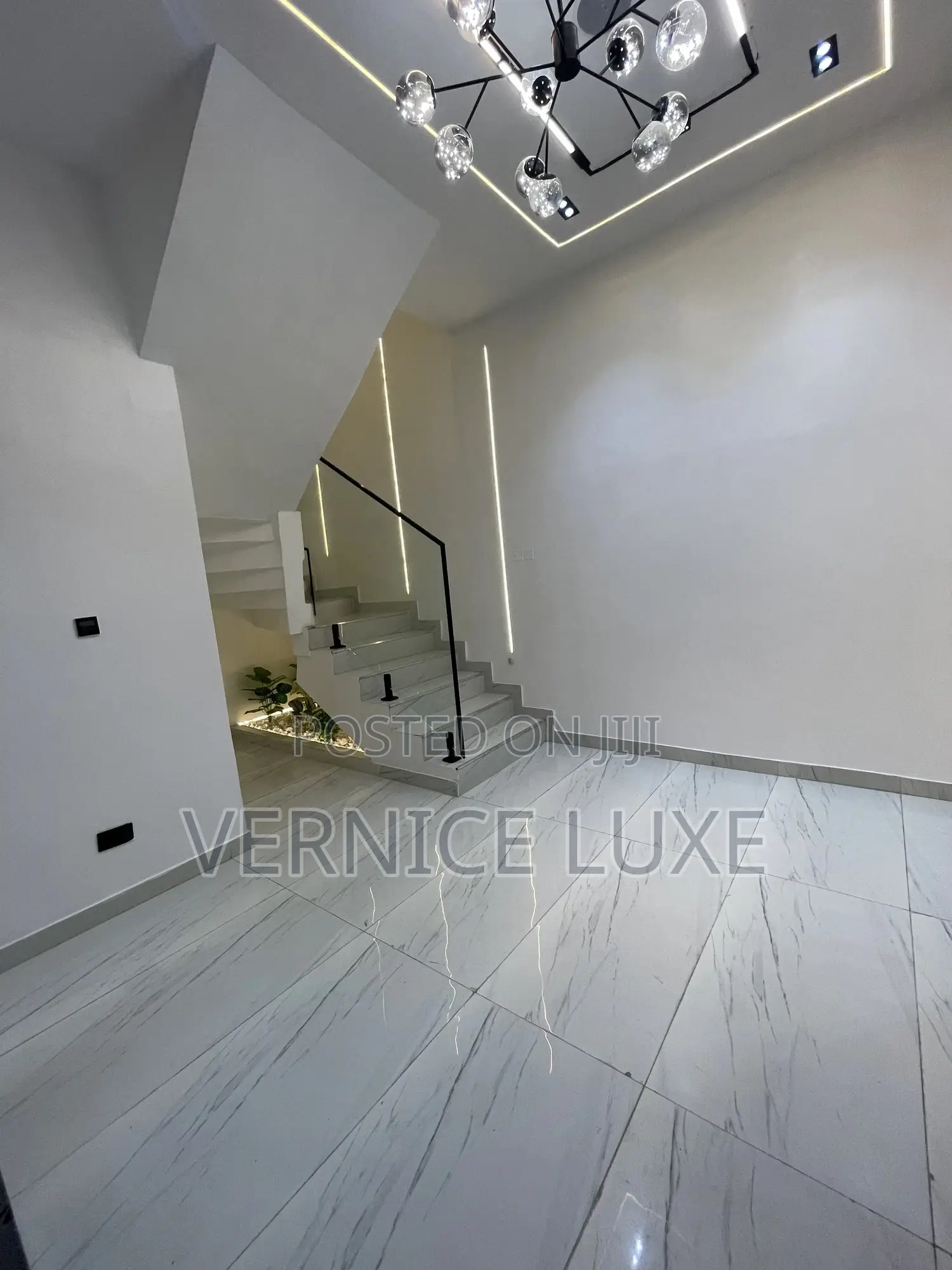 4bdrm Duplex in Idado for sale