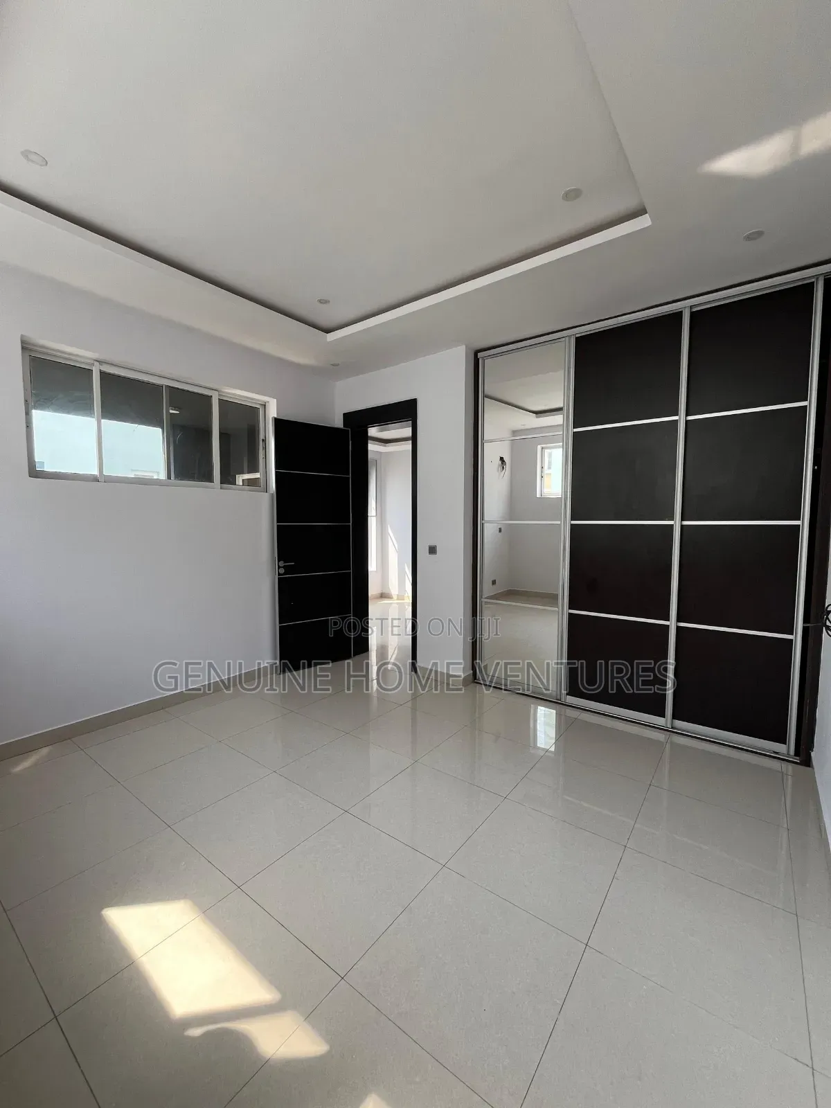 5bdrm Duplex in Osapa London for sale