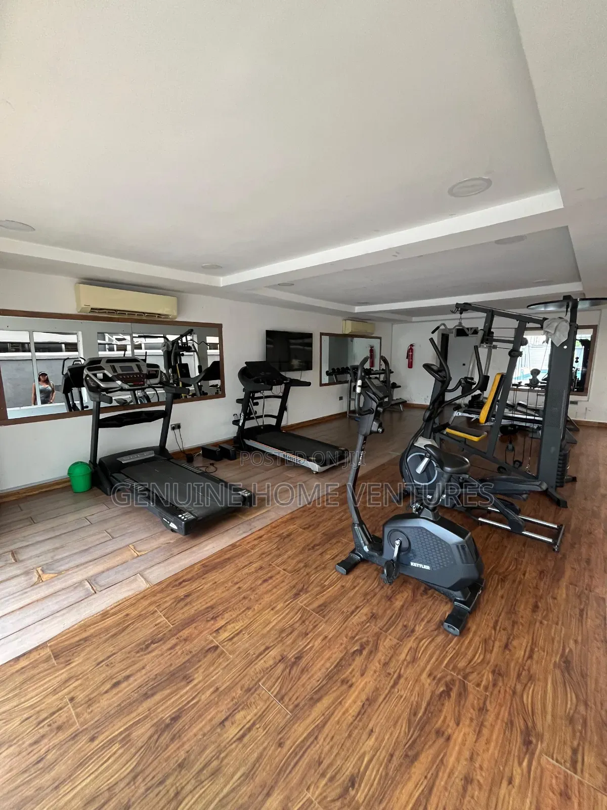 5bdrm Duplex in Osapa London for sale