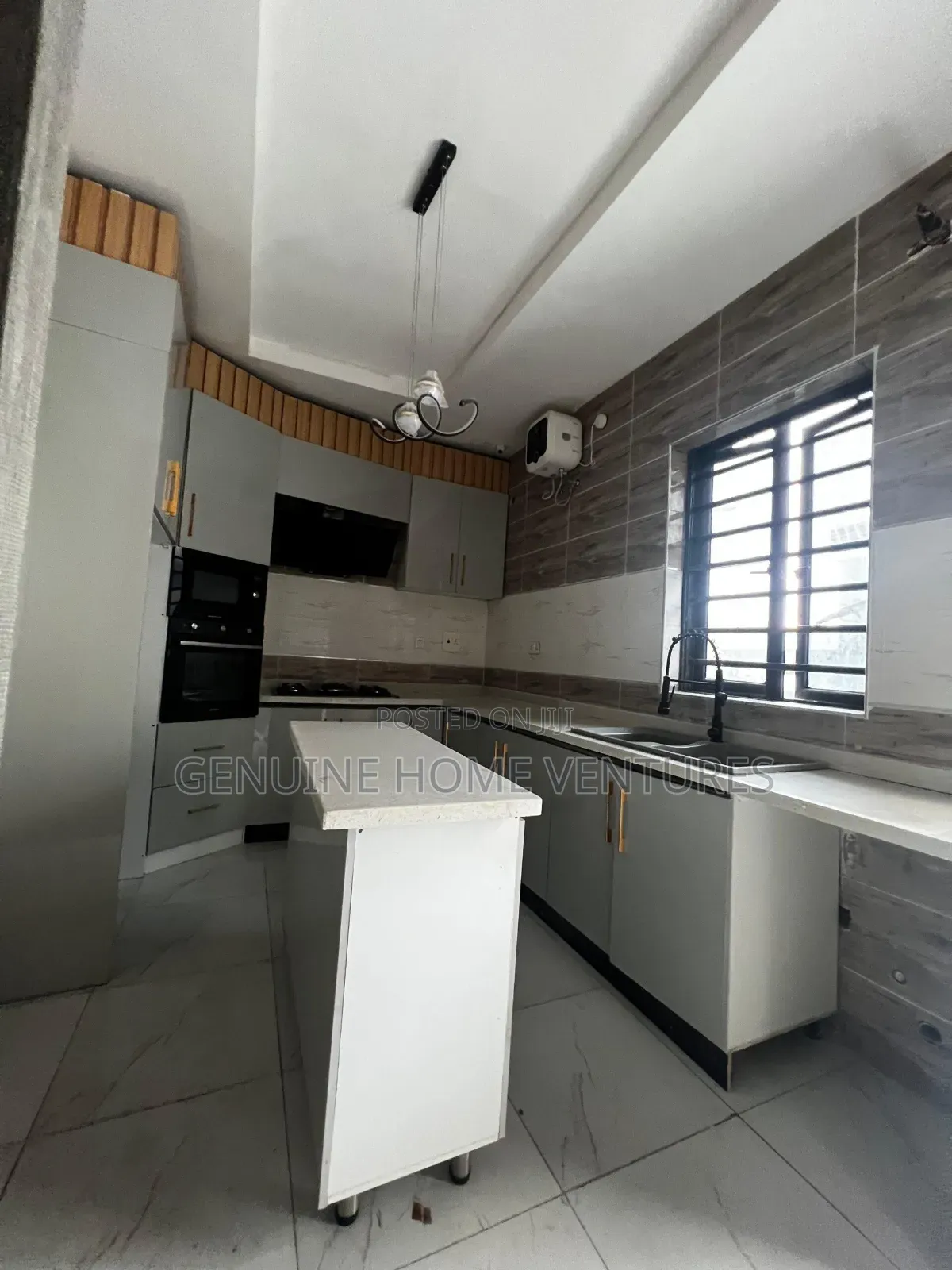 5bdrm Duplex in Ikate for sale