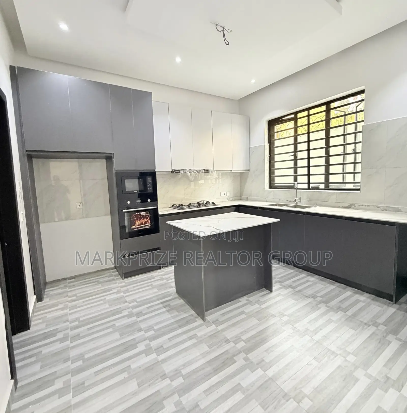 4bdrm Duplex in Adeniyi Jones Ikeja for sale