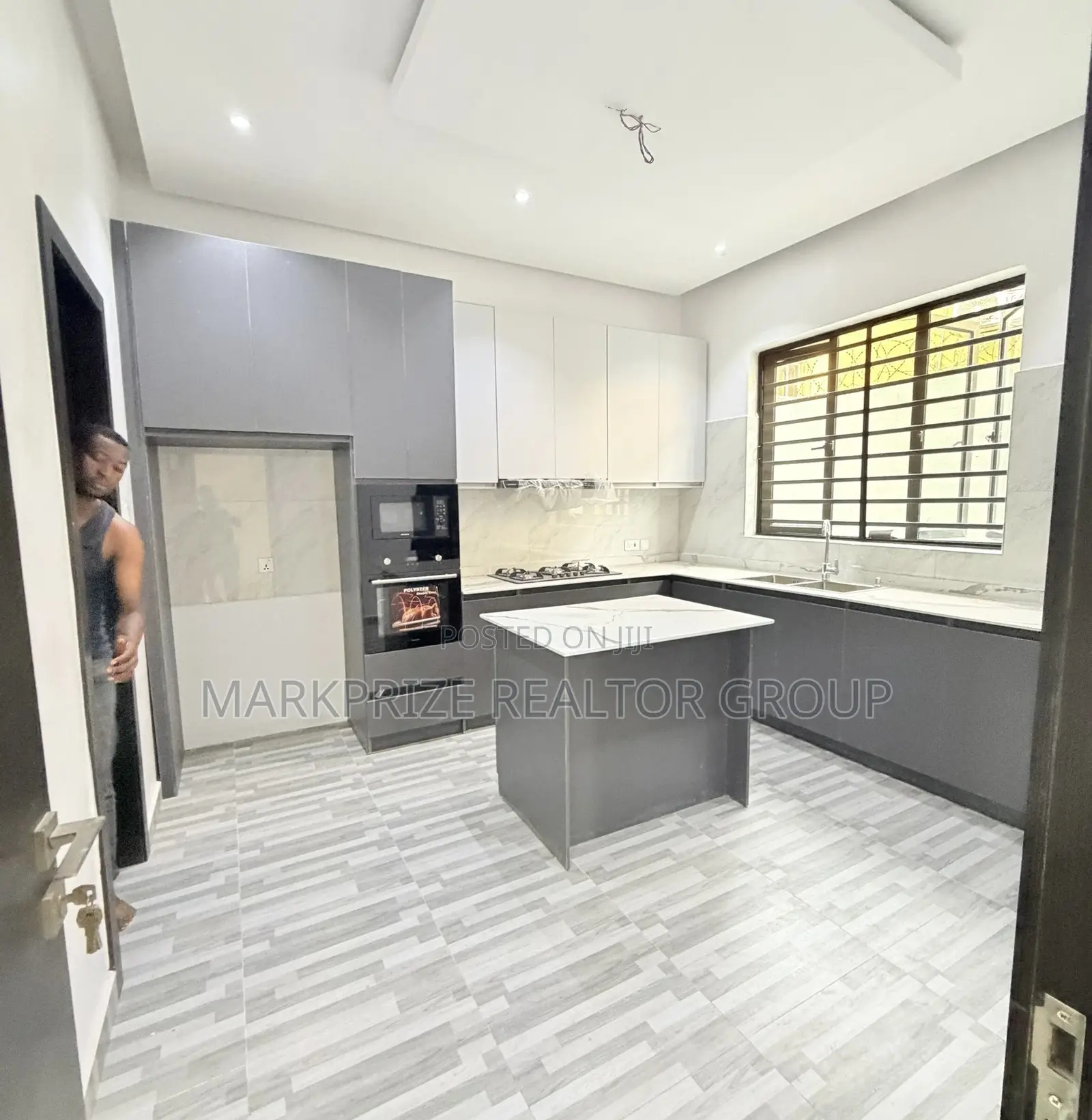 4bdrm Duplex in Adeniyi Jones Ikeja for sale