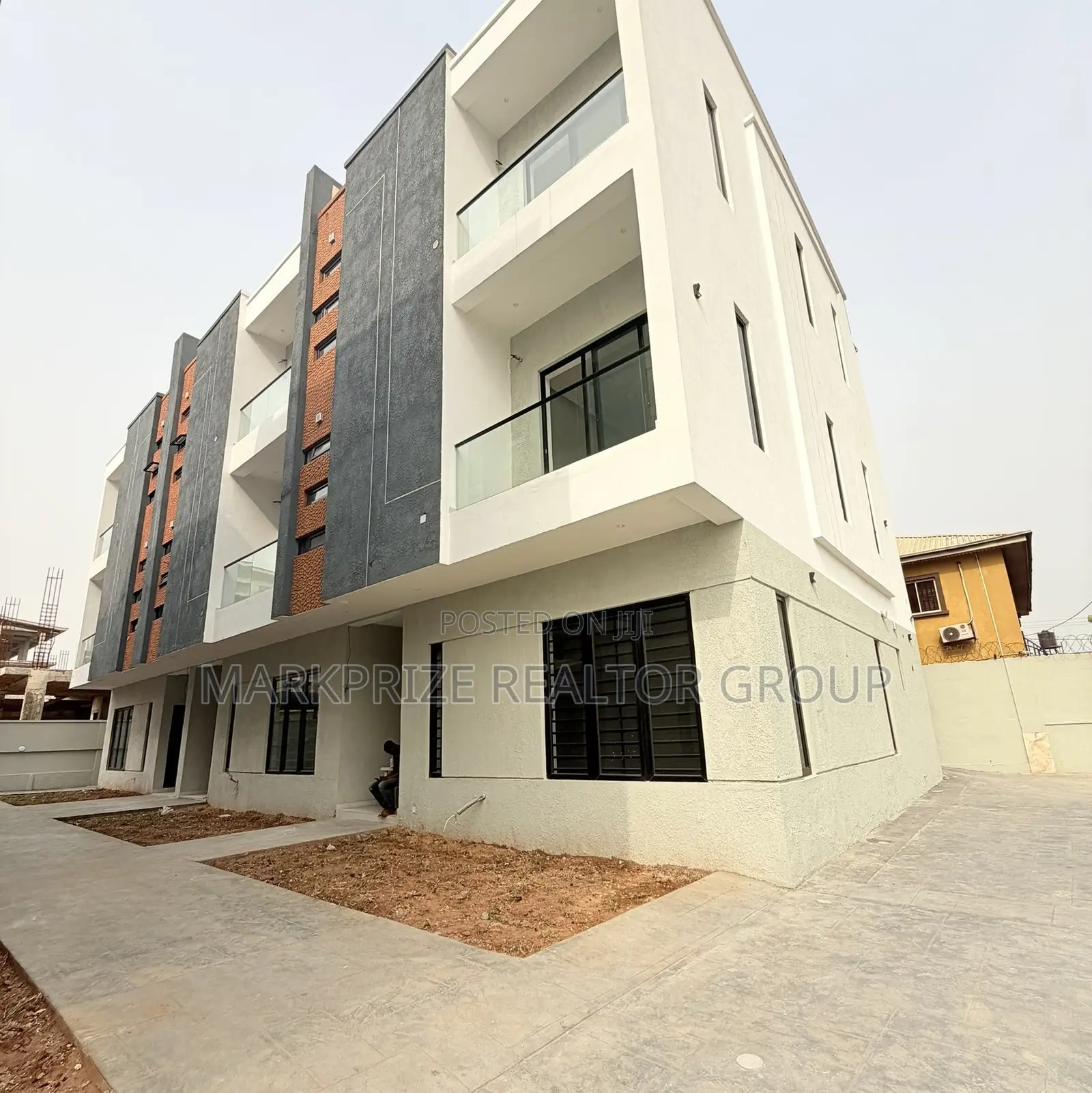 4bdrm Duplex in Adeniyi Jones Ikeja for sale